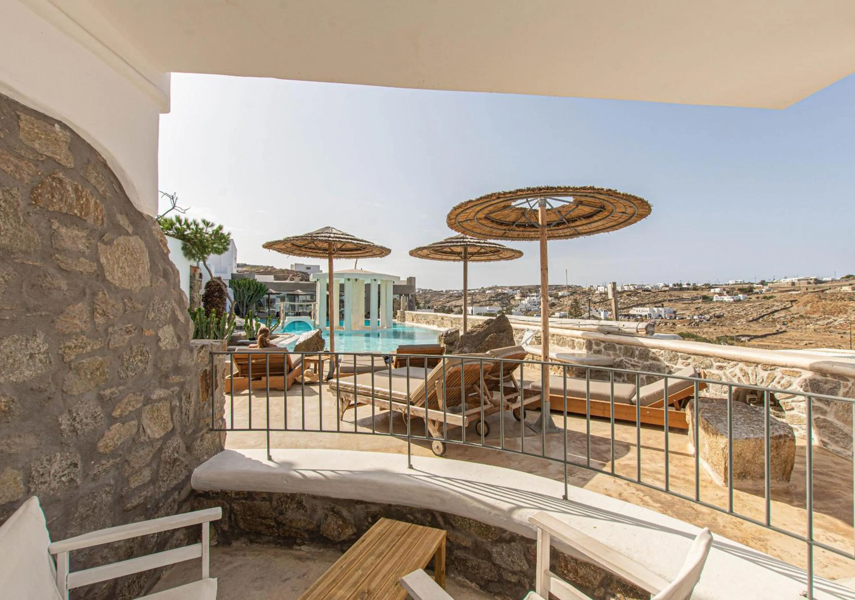 Peristeronas Village