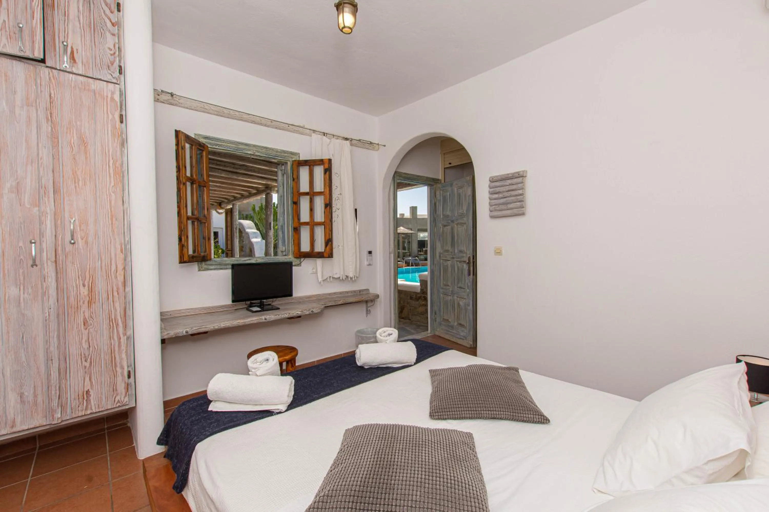 Bed in Peristeronas Village