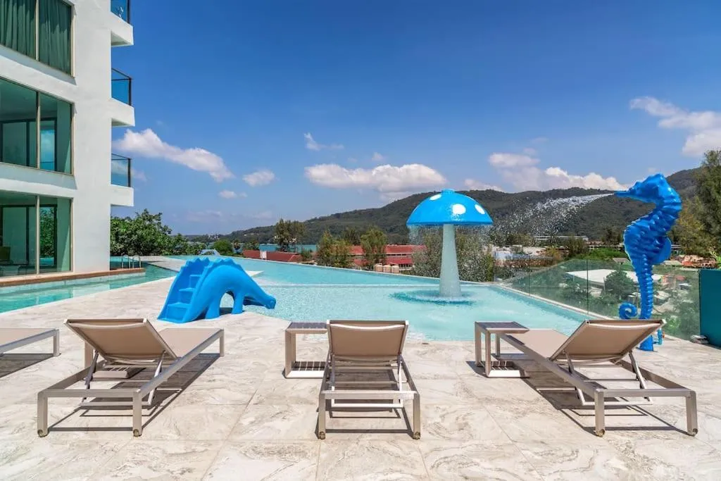 Swimming pool in OCEANA HOME Phuket Kamala