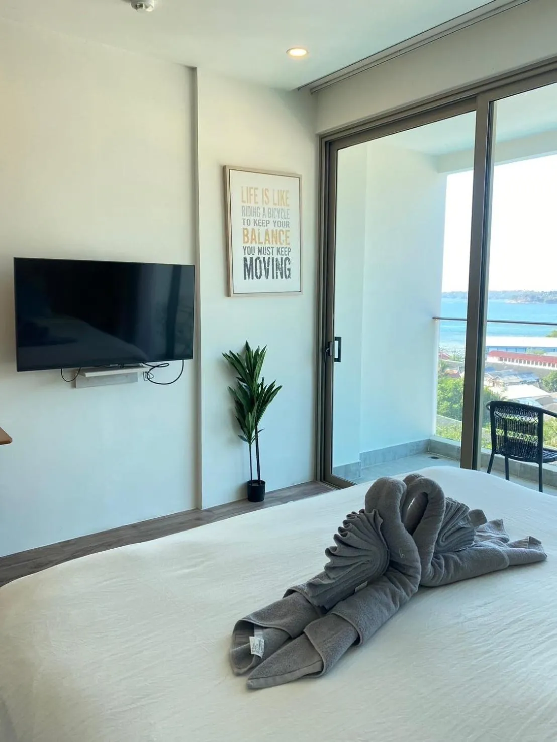 Bed in OCEANA HOME Phuket Kamala