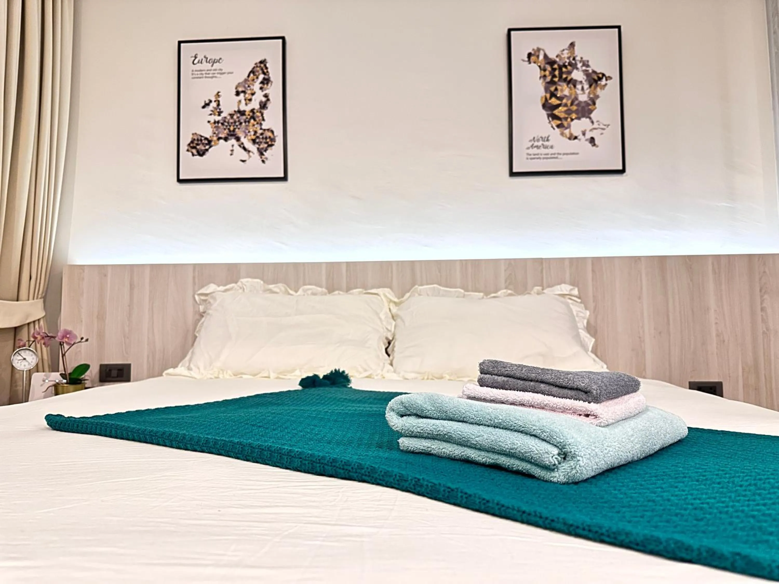 Bed in OCEANA HOME Phuket Kamala