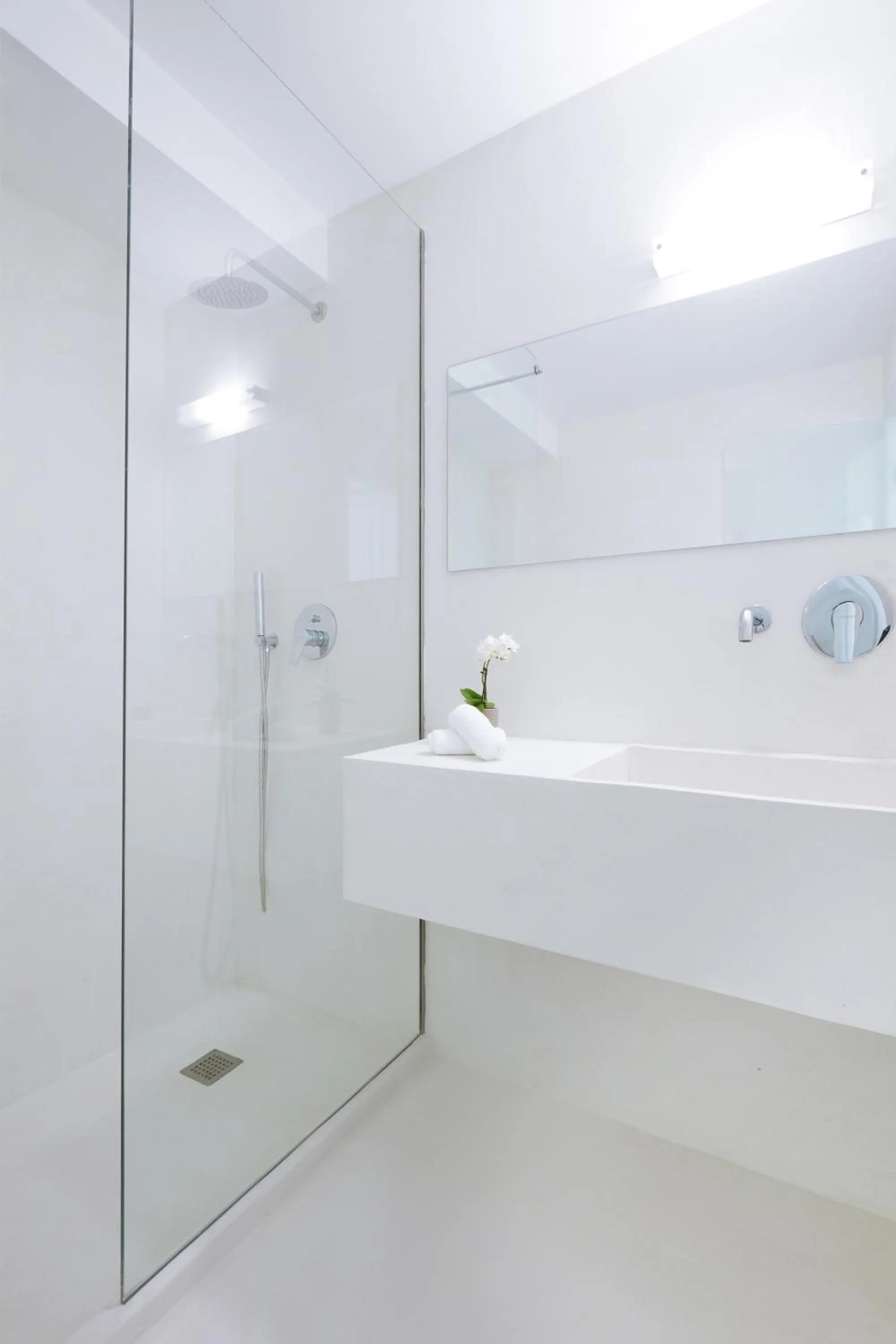 Shower in Athens Penthouse