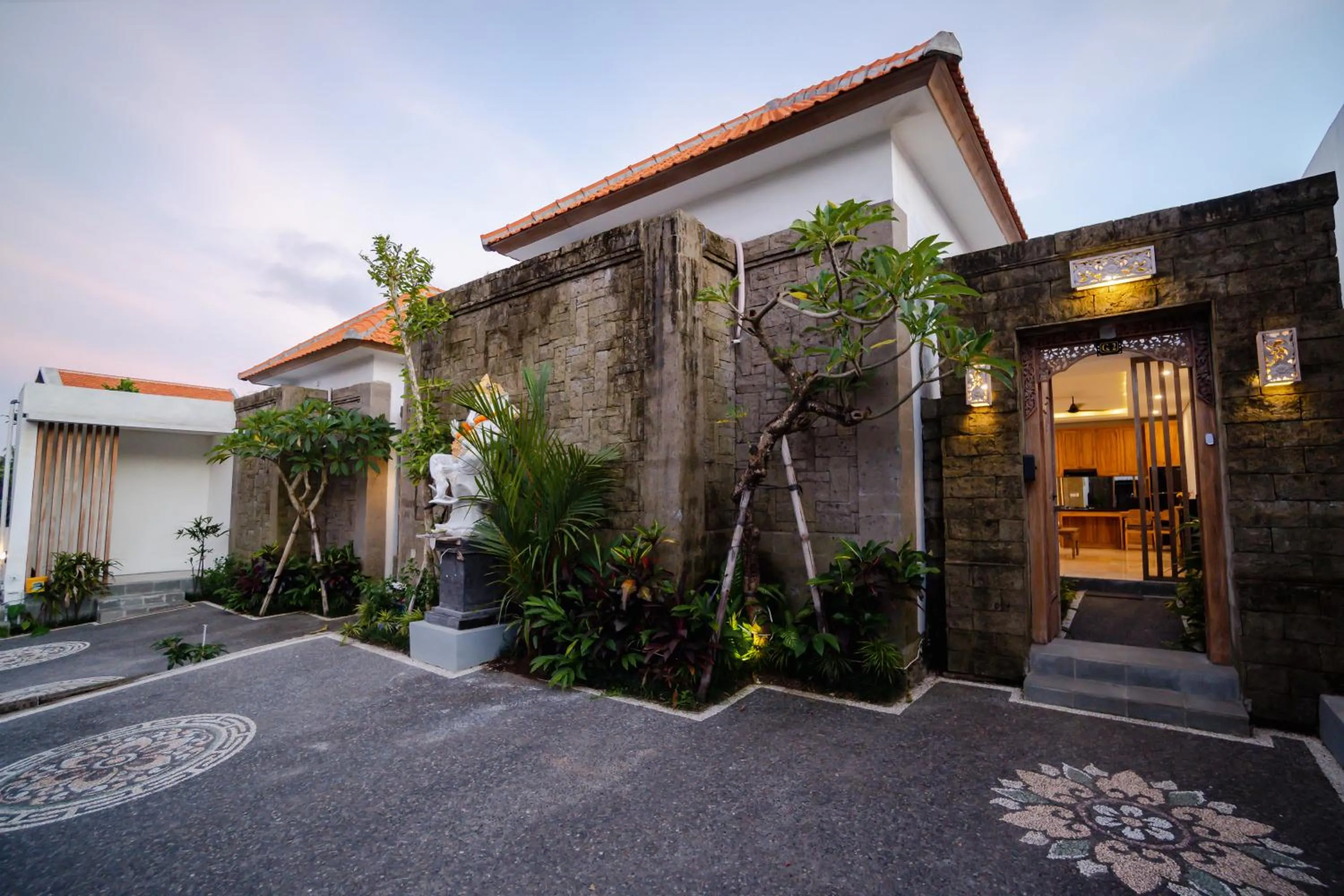 Gyanesh Villa