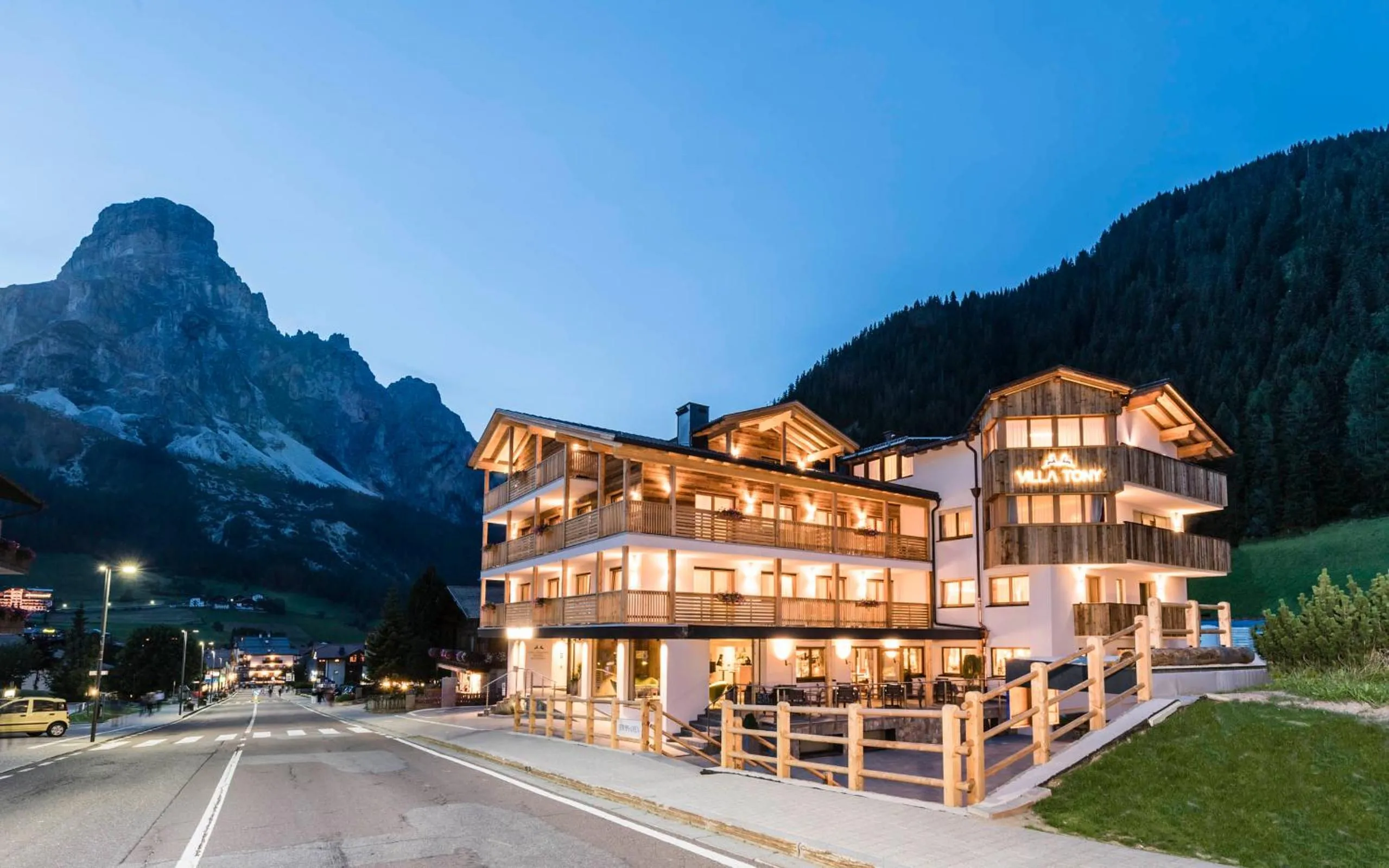 Property building in Villa Tony - Small Romantic Hotel