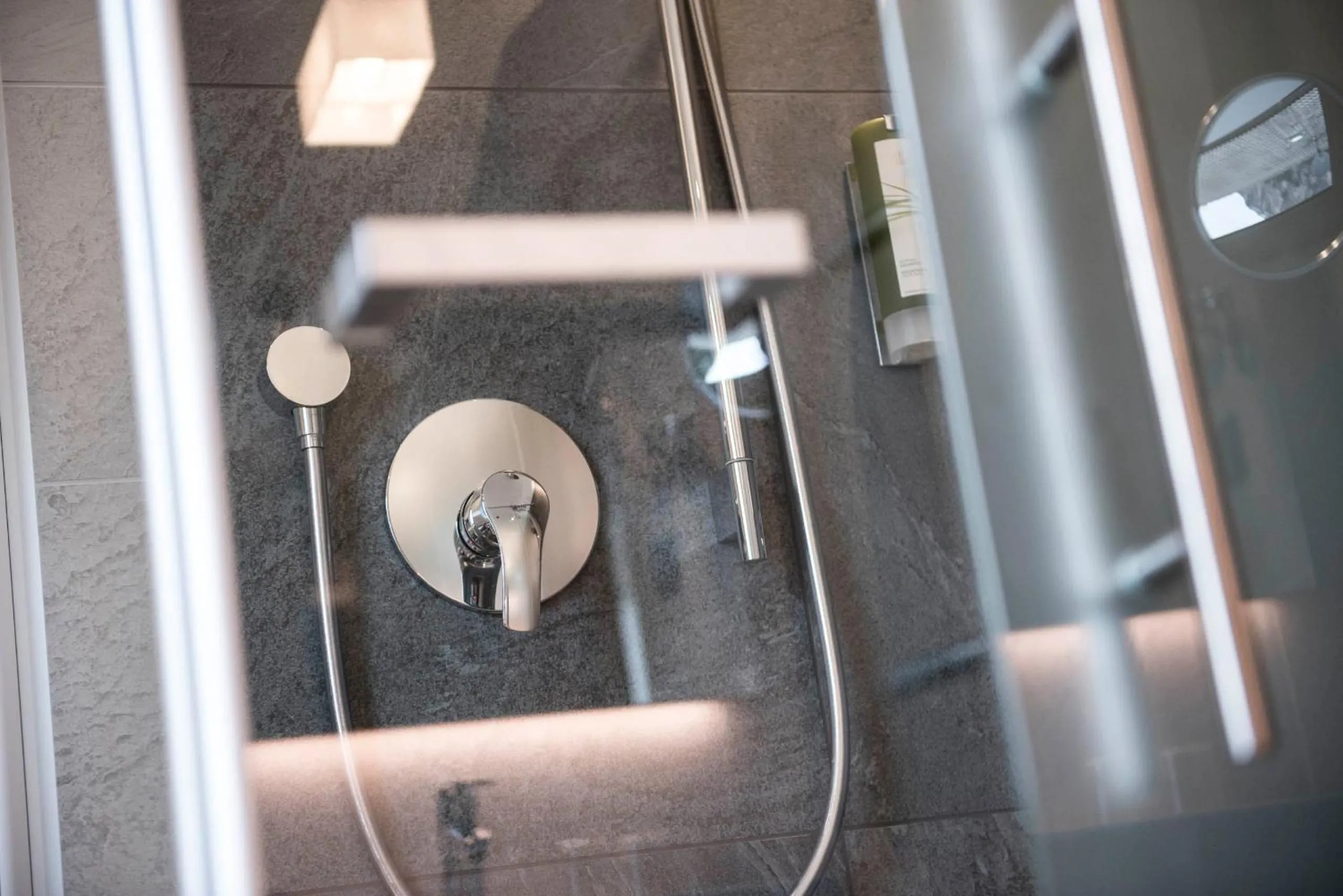 Shower in Villa Tony - Small Romantic Hotel
