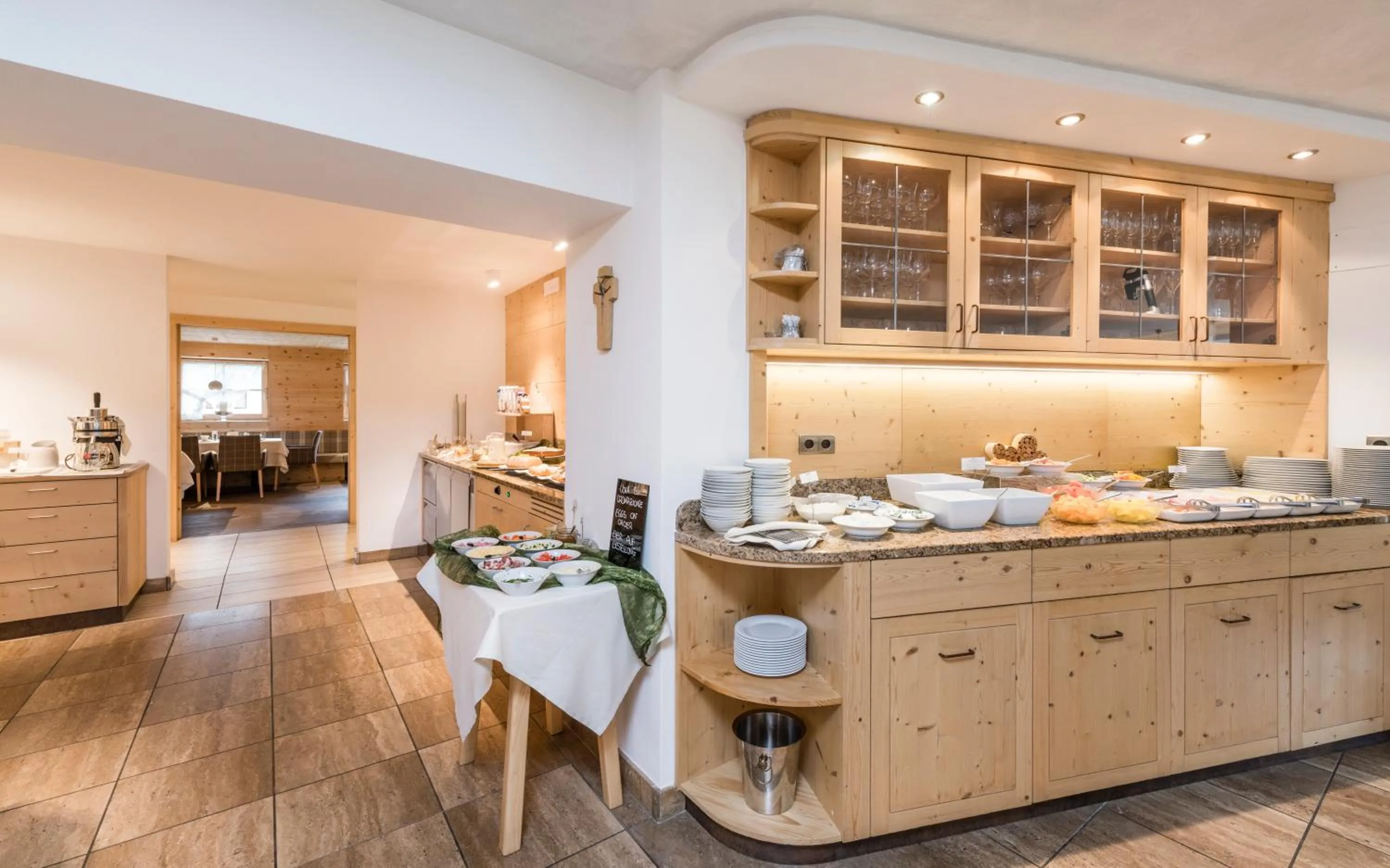 Buffet breakfast in Villa Tony - Small Romantic Hotel