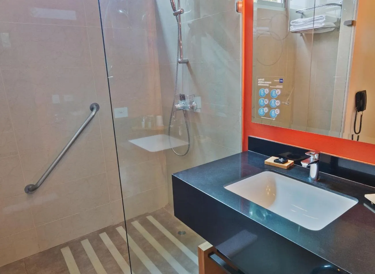 Shower in Sonesta Hotel Pereira