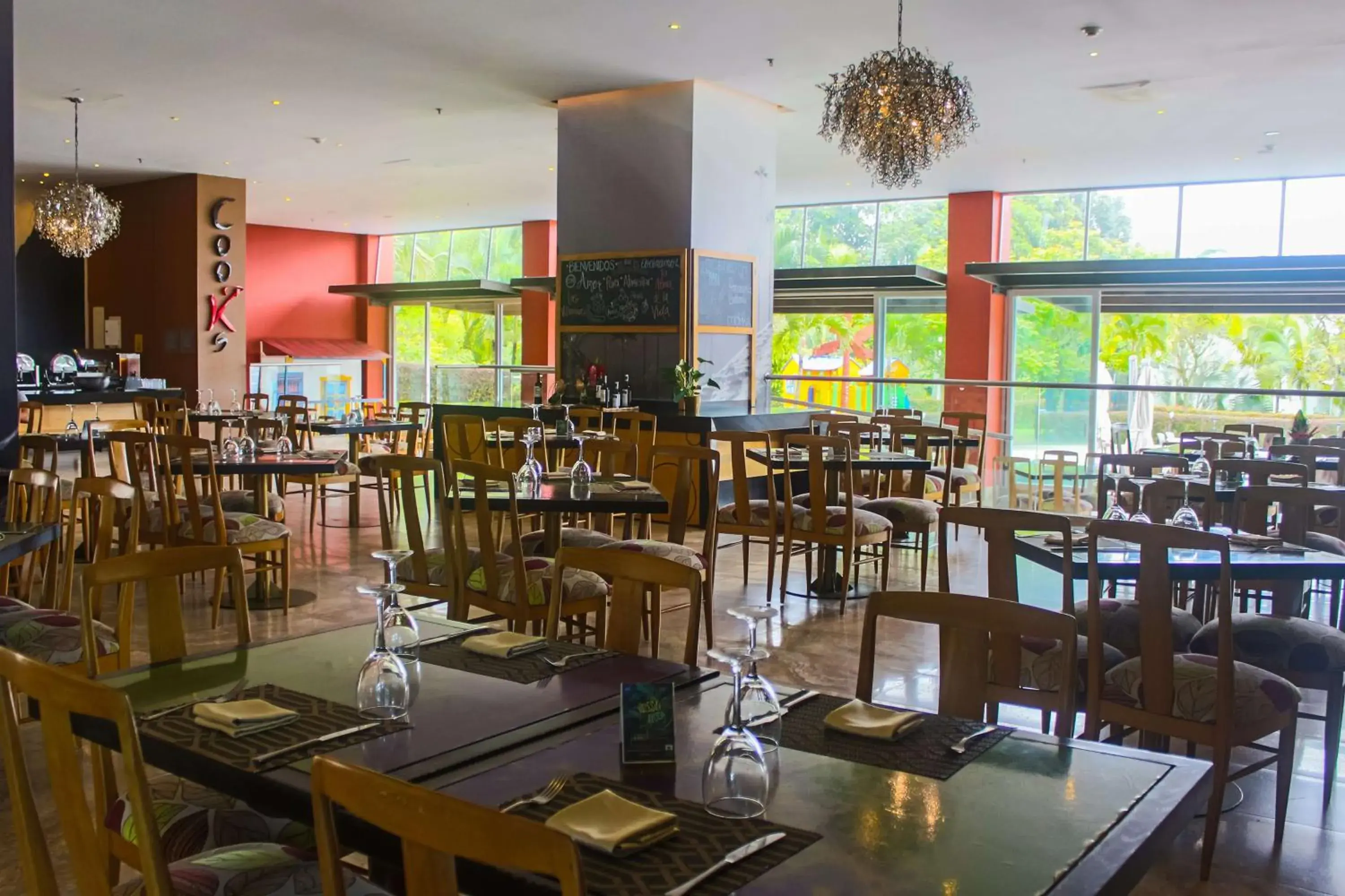 Restaurant/places to eat in Sonesta Hotel Pereira Restaurant/places to eat in Sonesta Hotel Pereira