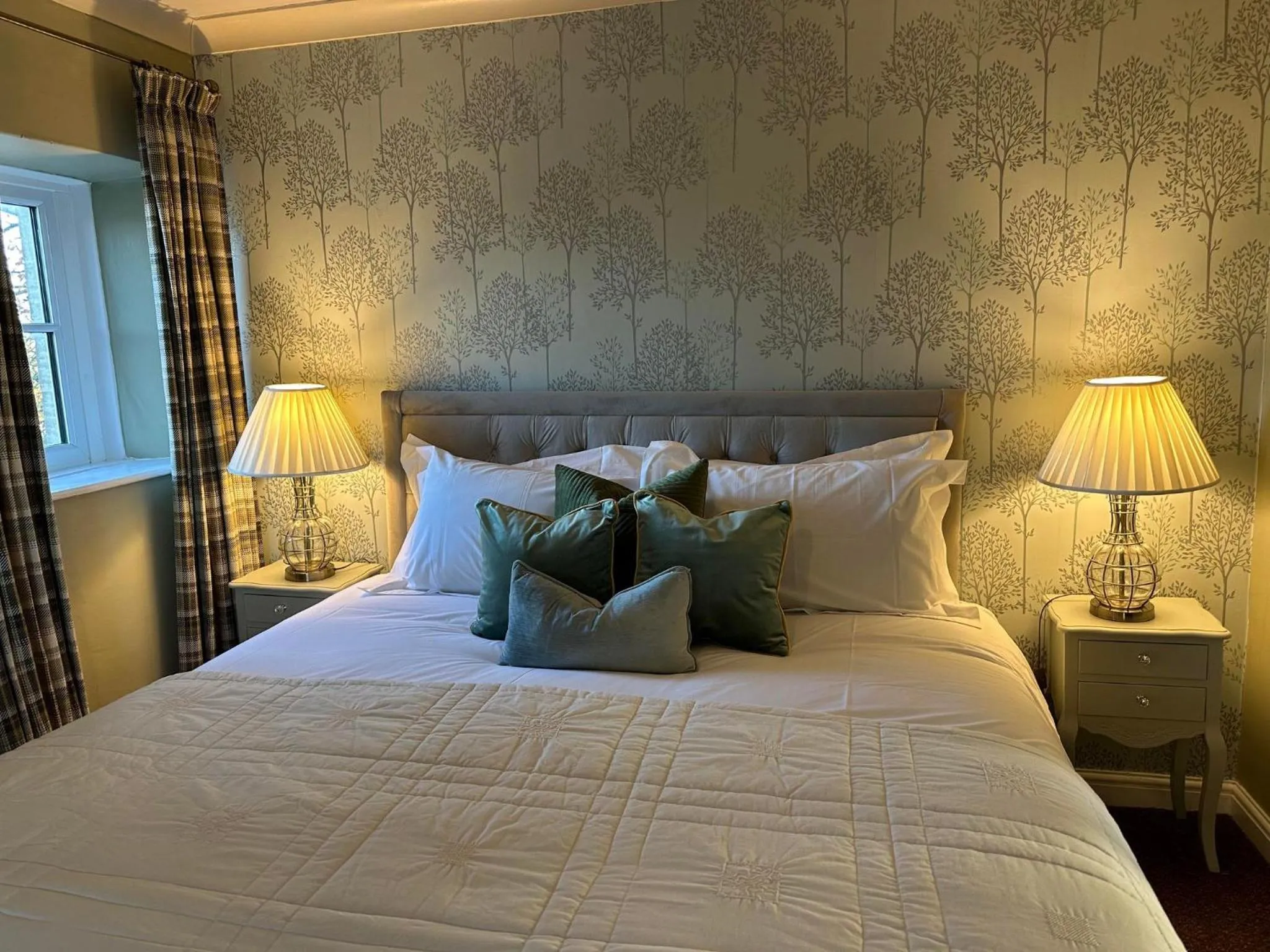 King Room with Spa Bath in Burford Lodge - Adults only
