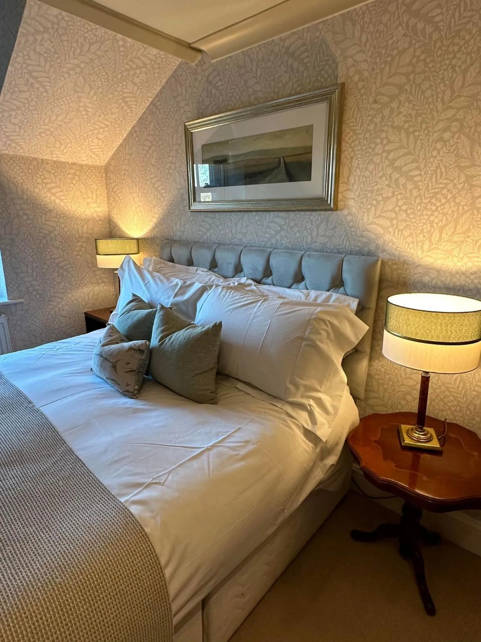 Double Room with Private Bathroom in Burford Lodge - Adults only