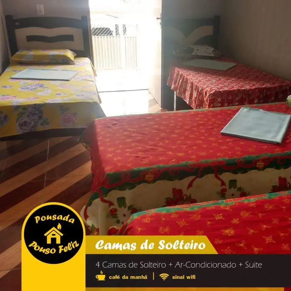 Quadruple Room with 4 Single Beds in Pousada Pouso Feliz Quadruple Room with 4 Single Beds in Pousada Pouso Feliz