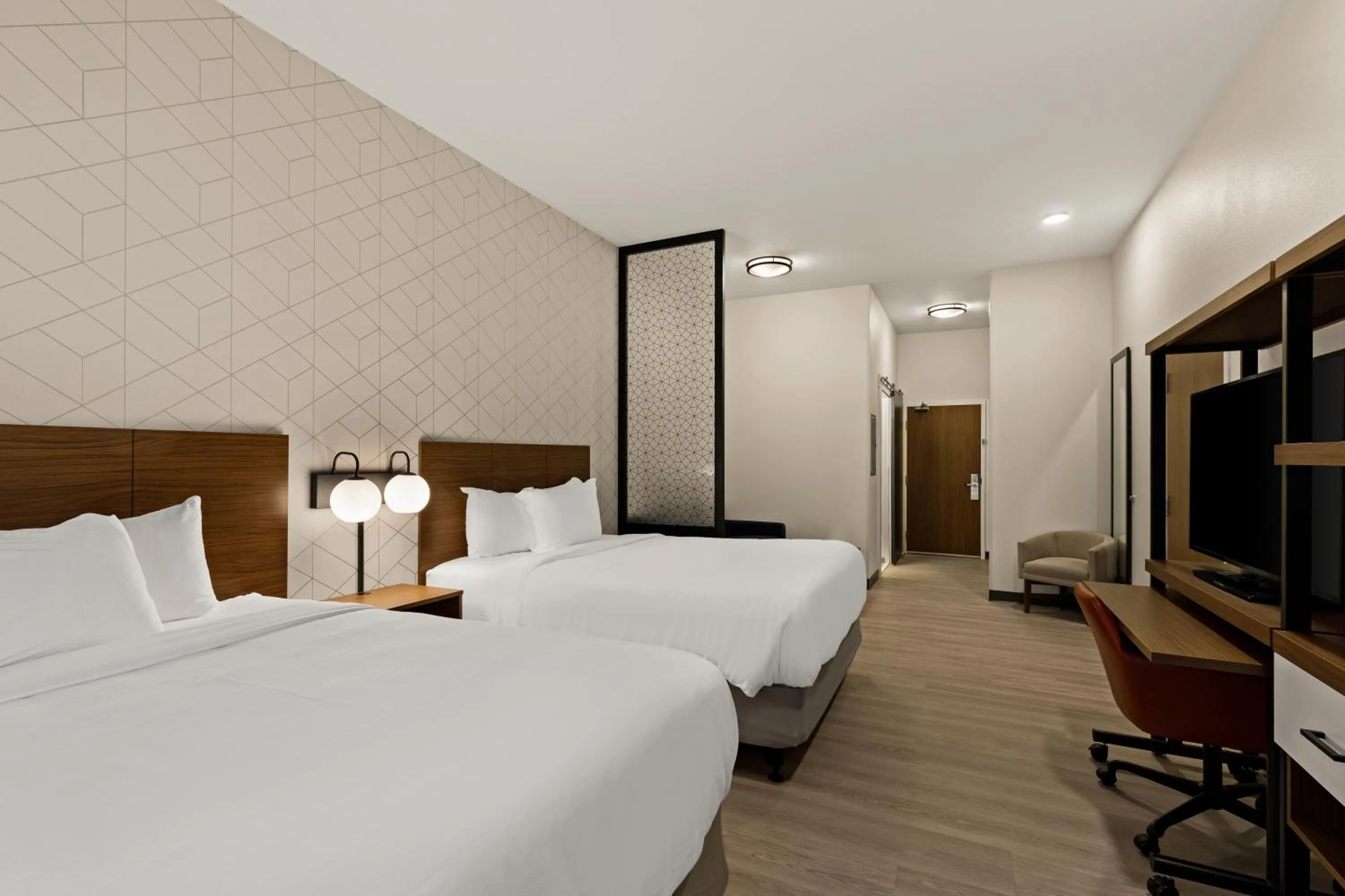 Quadruple Room with Two Queen Beds and Tub - Connecting Rooms/Disability Access/Non Smoking in Everhome Suites Atlanta Newnan