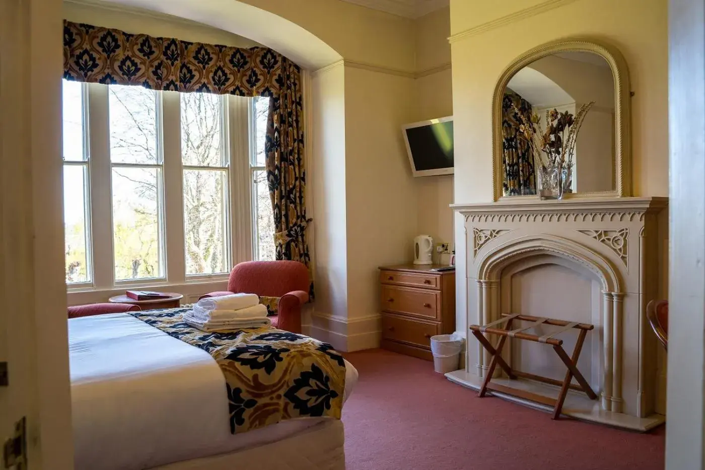 Toilet, Bed in Farnley Tower Guesthouse Toilet, Bed in Farnley Tower Guesthouse