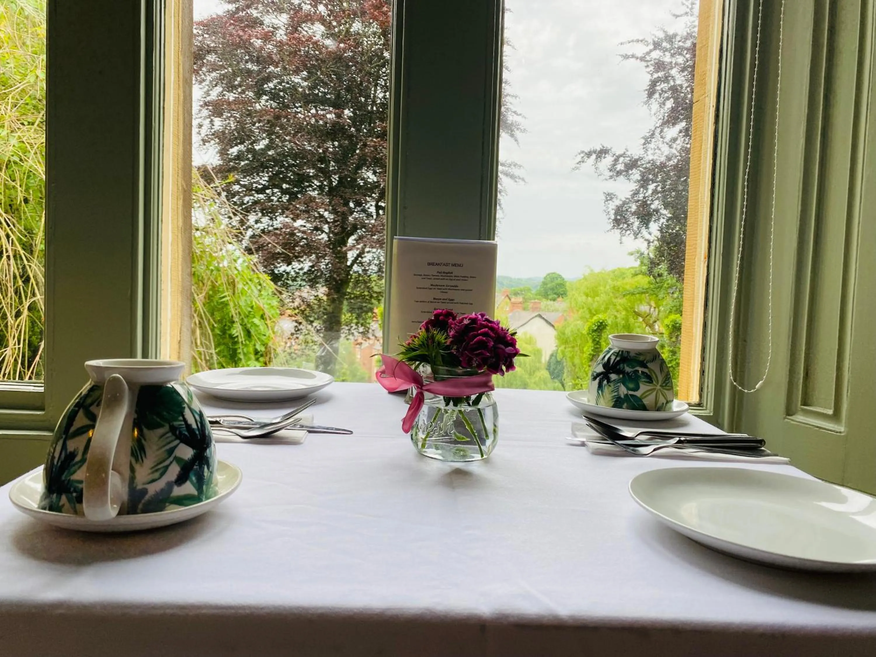 Breakfast in Farnley Tower Guesthouse
