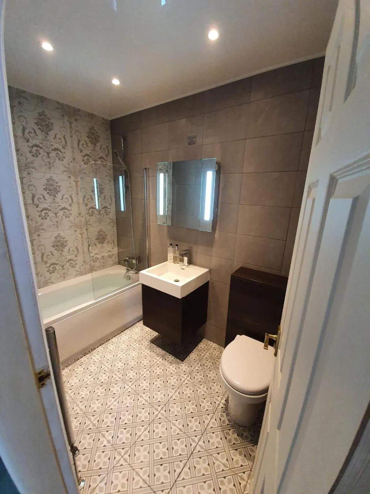 Day in Farnley Tower Guesthouse