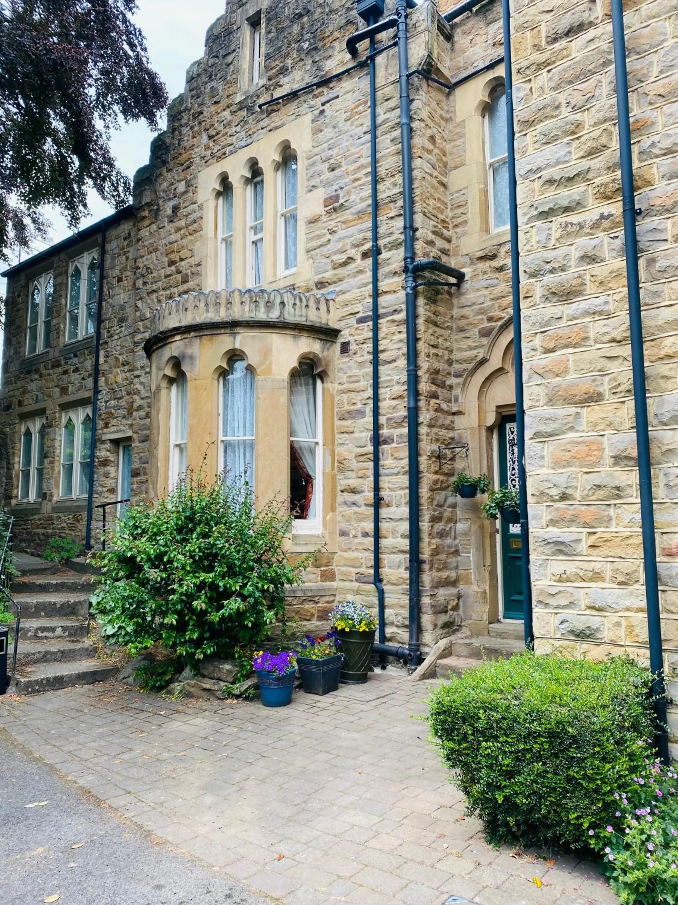 Property building in Farnley Tower Guesthouse
