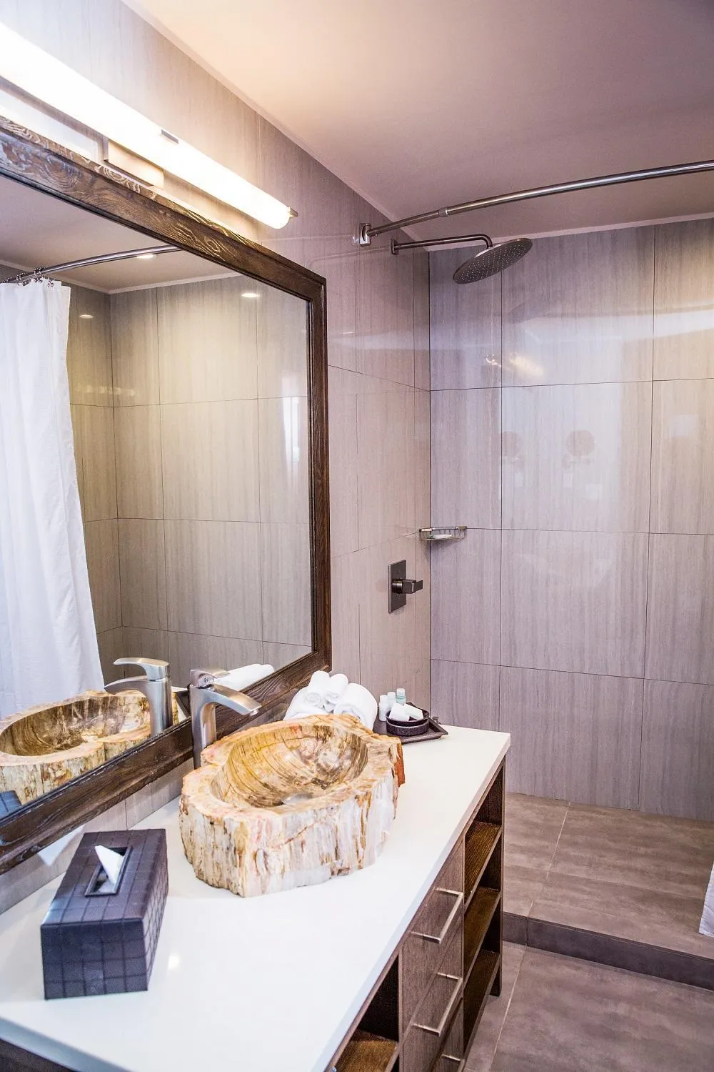 Bathroom in Crocs Resort & Casino