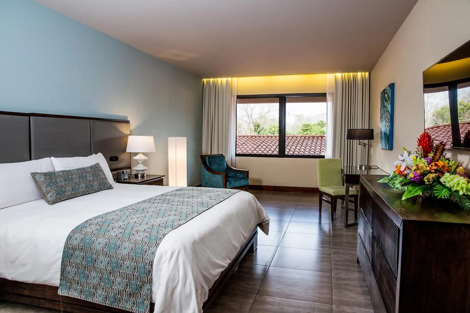 Bedroom, Bed in Crocs Resort & Casino