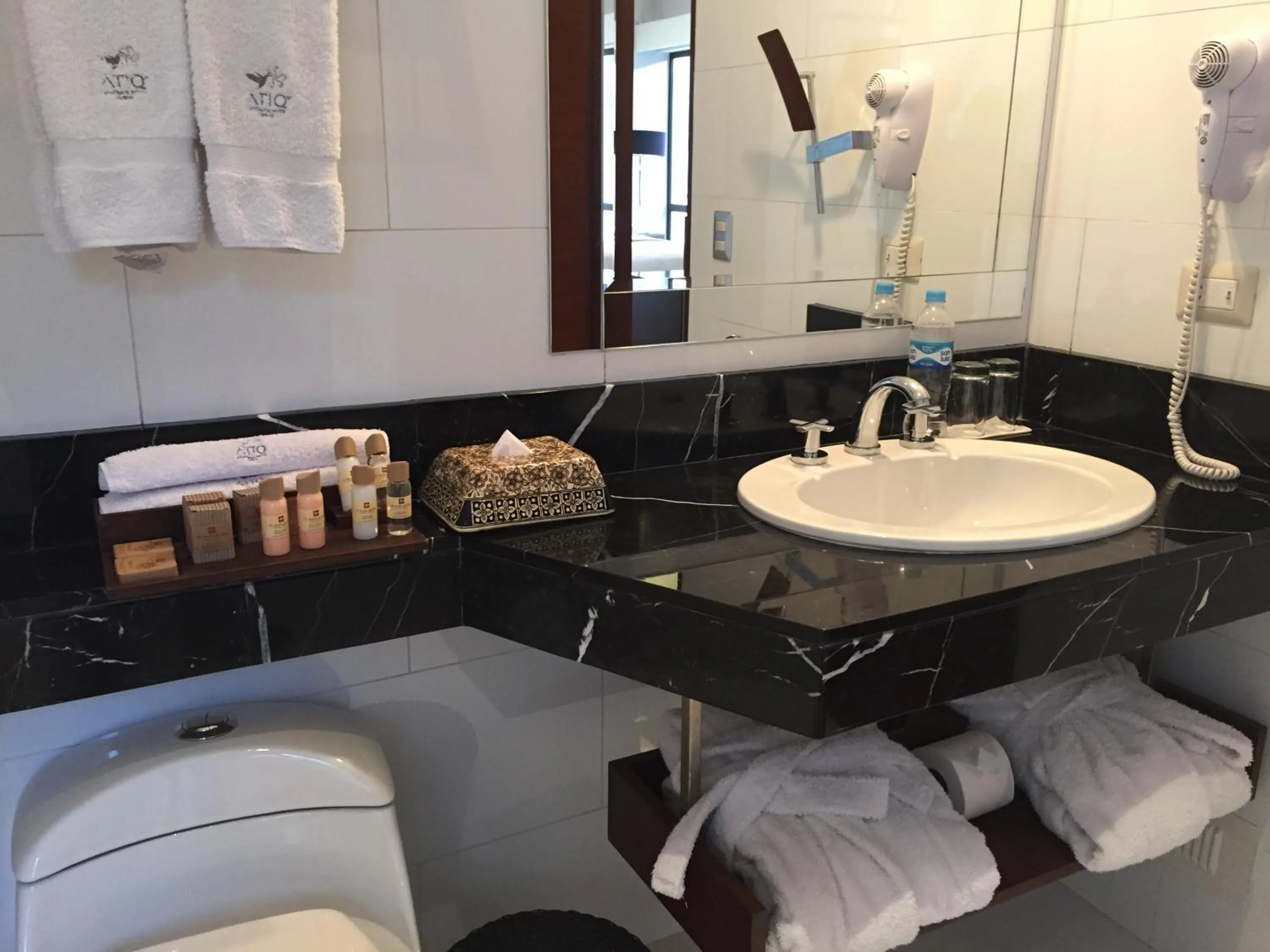 Bathroom in Atiq Boutique Hotel