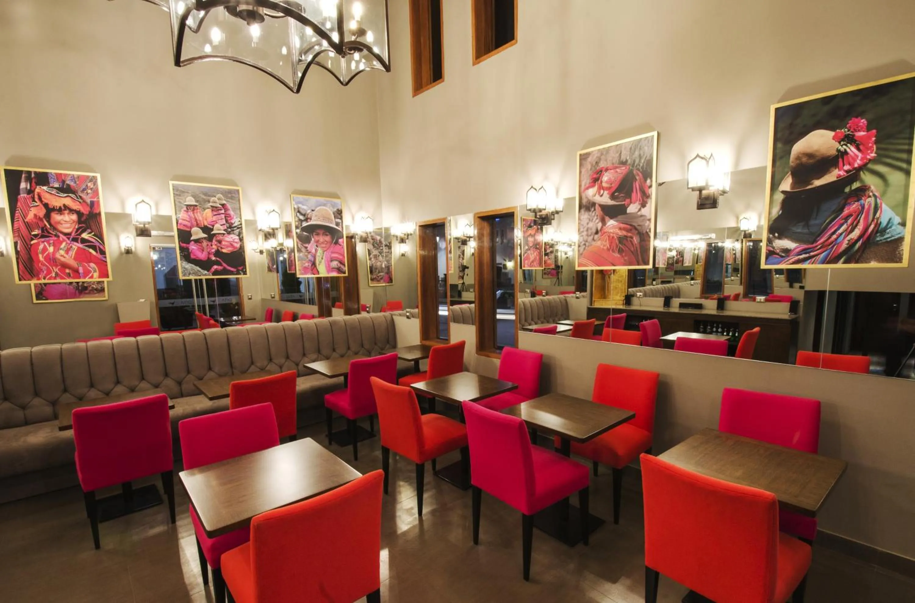 Restaurant/places to eat in Atiq Boutique Hotel