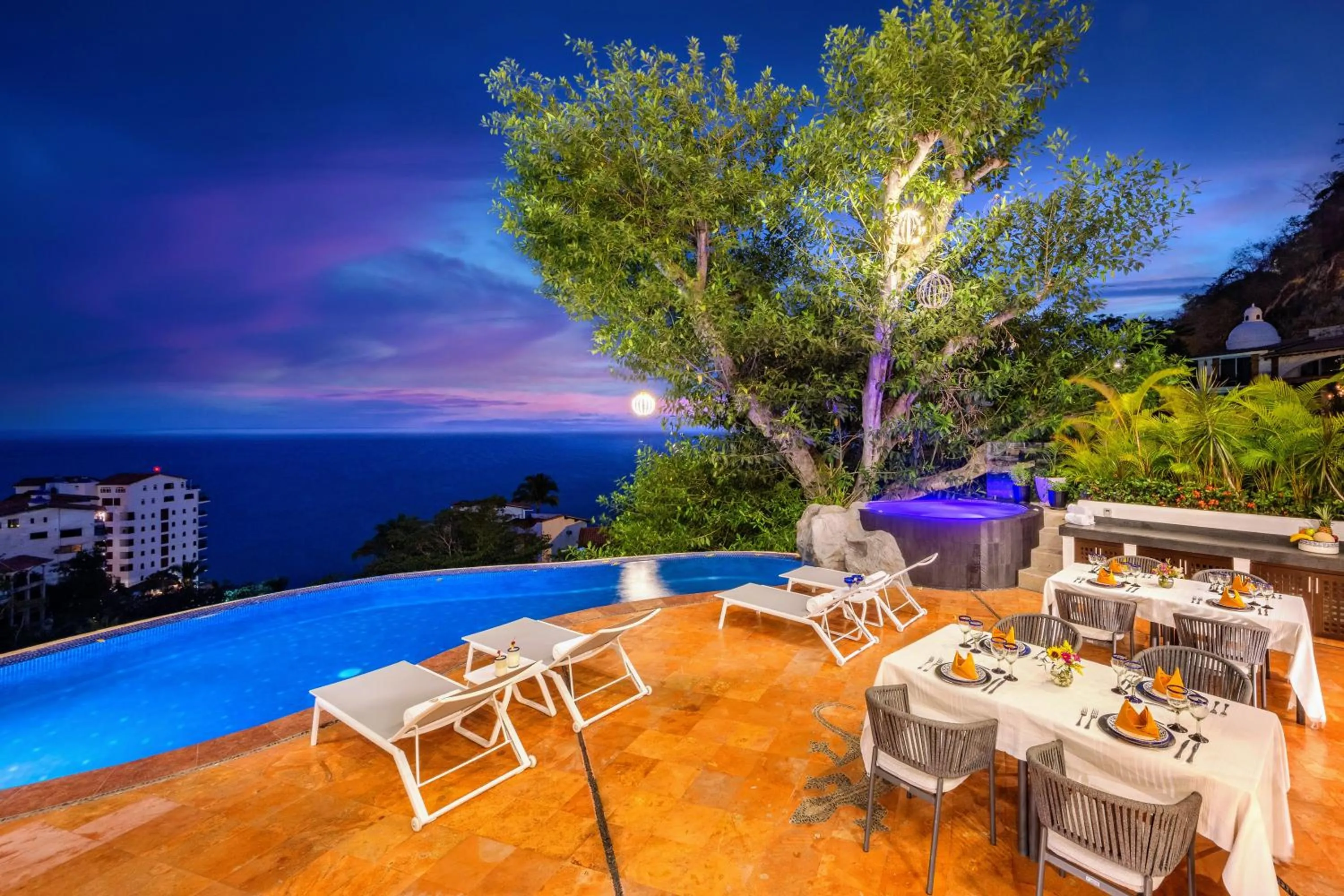 Hot Tub in Villa Divina Luxury Boutique - Adults Only