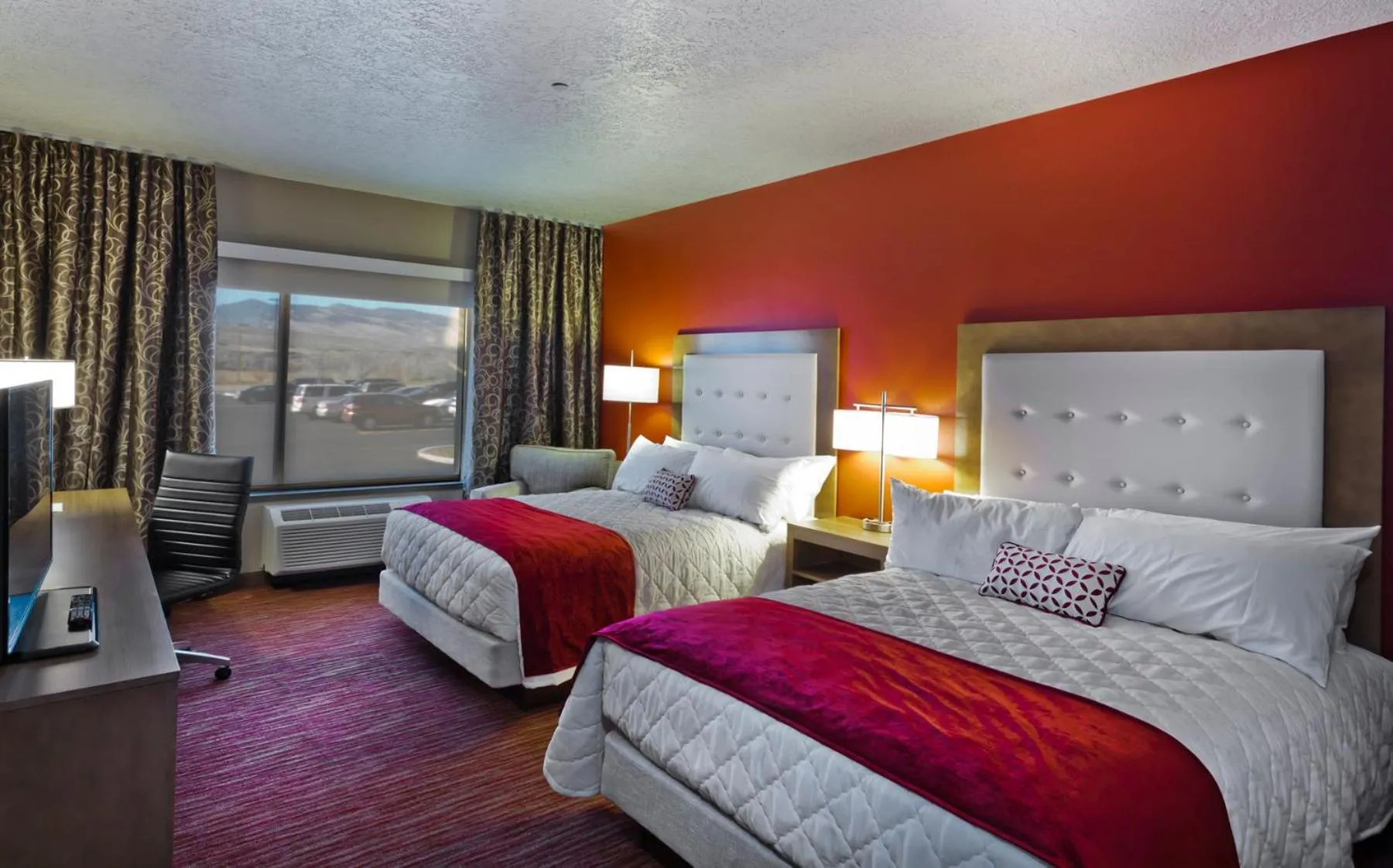 Bed in Shoshone Rose Casino & Hotel