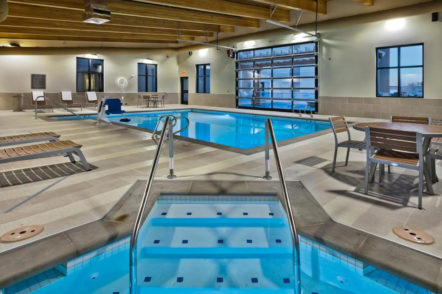 Swimming pool in Shoshone Rose Casino & Hotel
