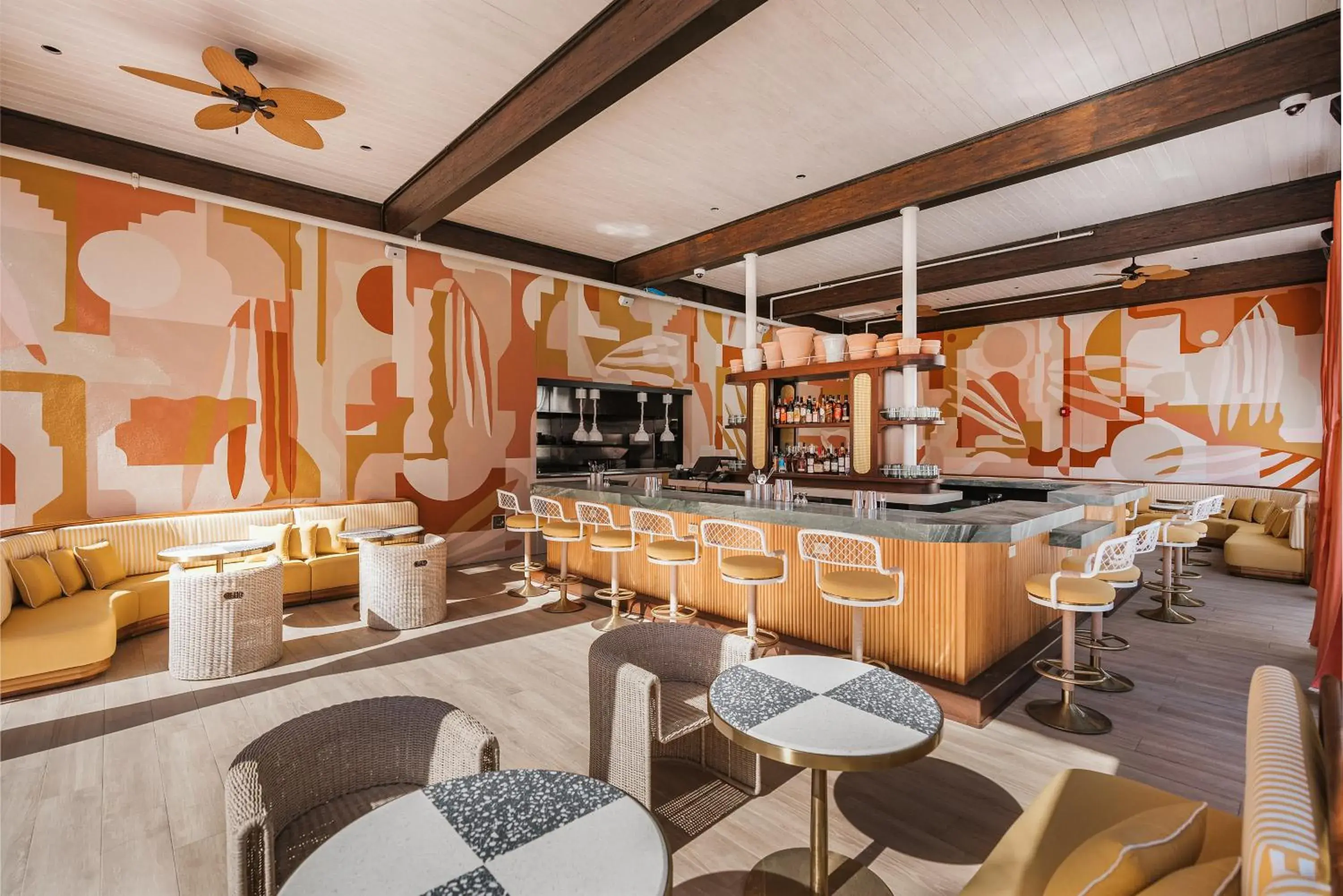 Lounge or bar in Hotel Bardo Savannah Lounge or bar in Hotel Bardo Savannah