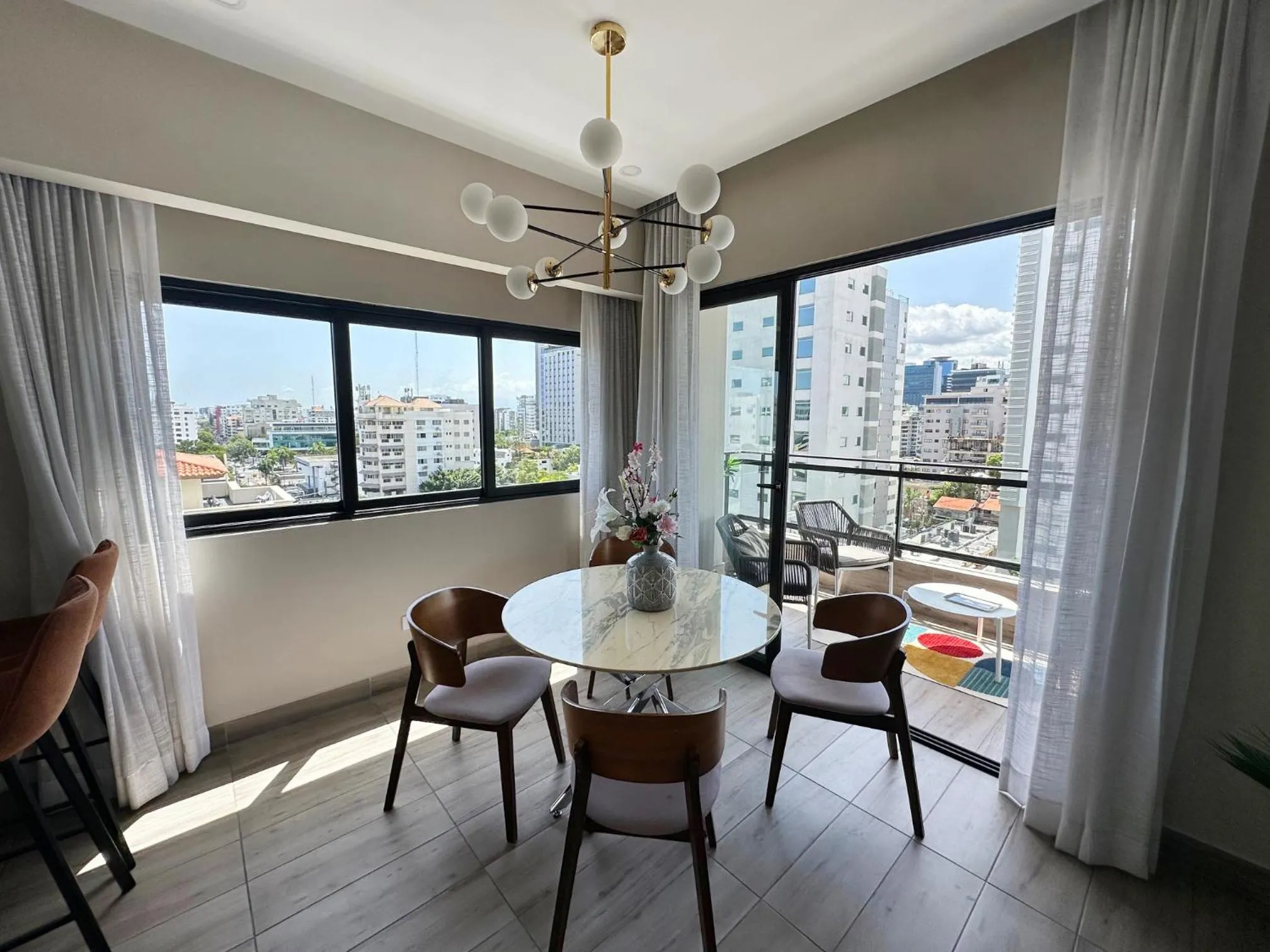 Breakfast Included at Regatta Living 802
