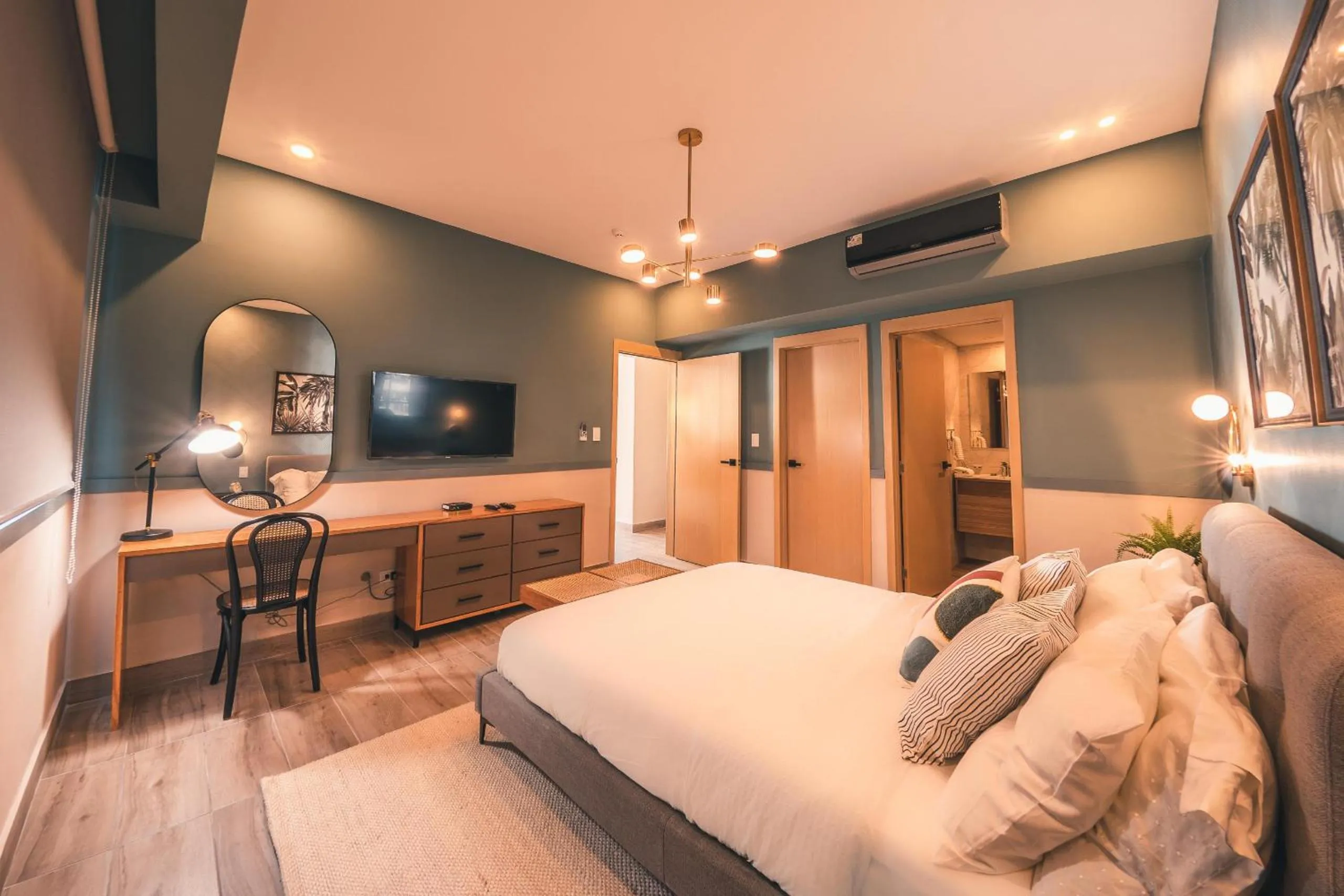 Breakfast Included at Regatta Living 802