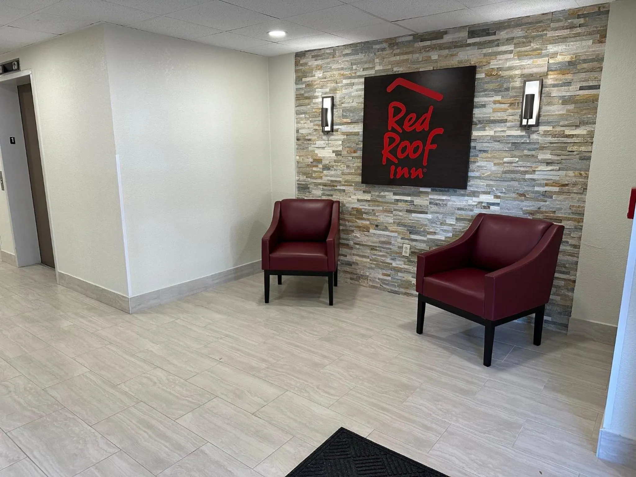 Lobby or reception in Red Roof Inn Charleston - Dunbar