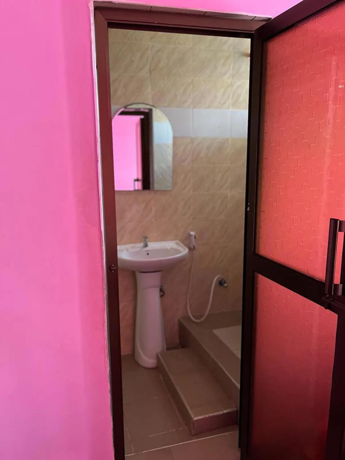 Toilet in Kilimanjaro Smiley Inn