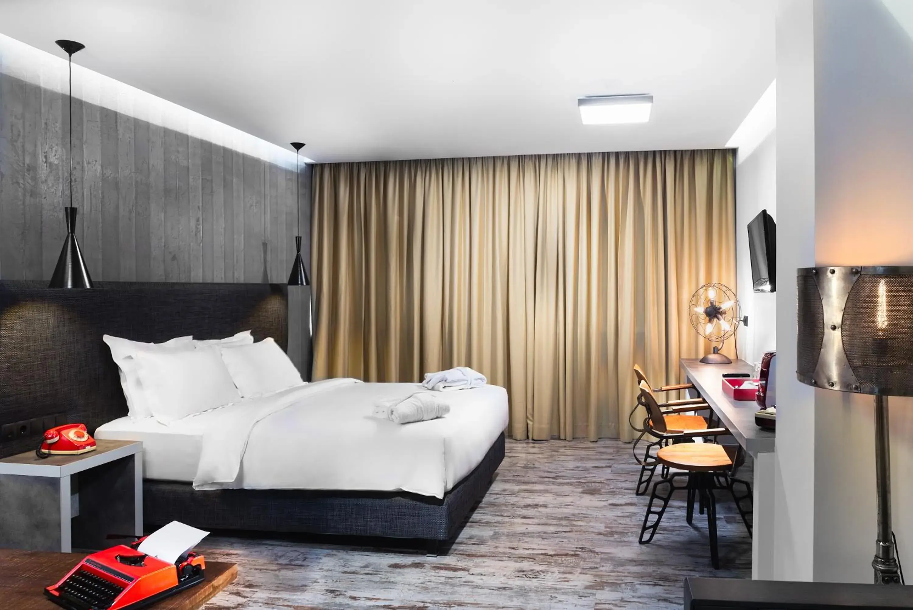 Photo of the whole room, Bed in 360 Degrees Photo of the whole room, Bed in 360 Degrees