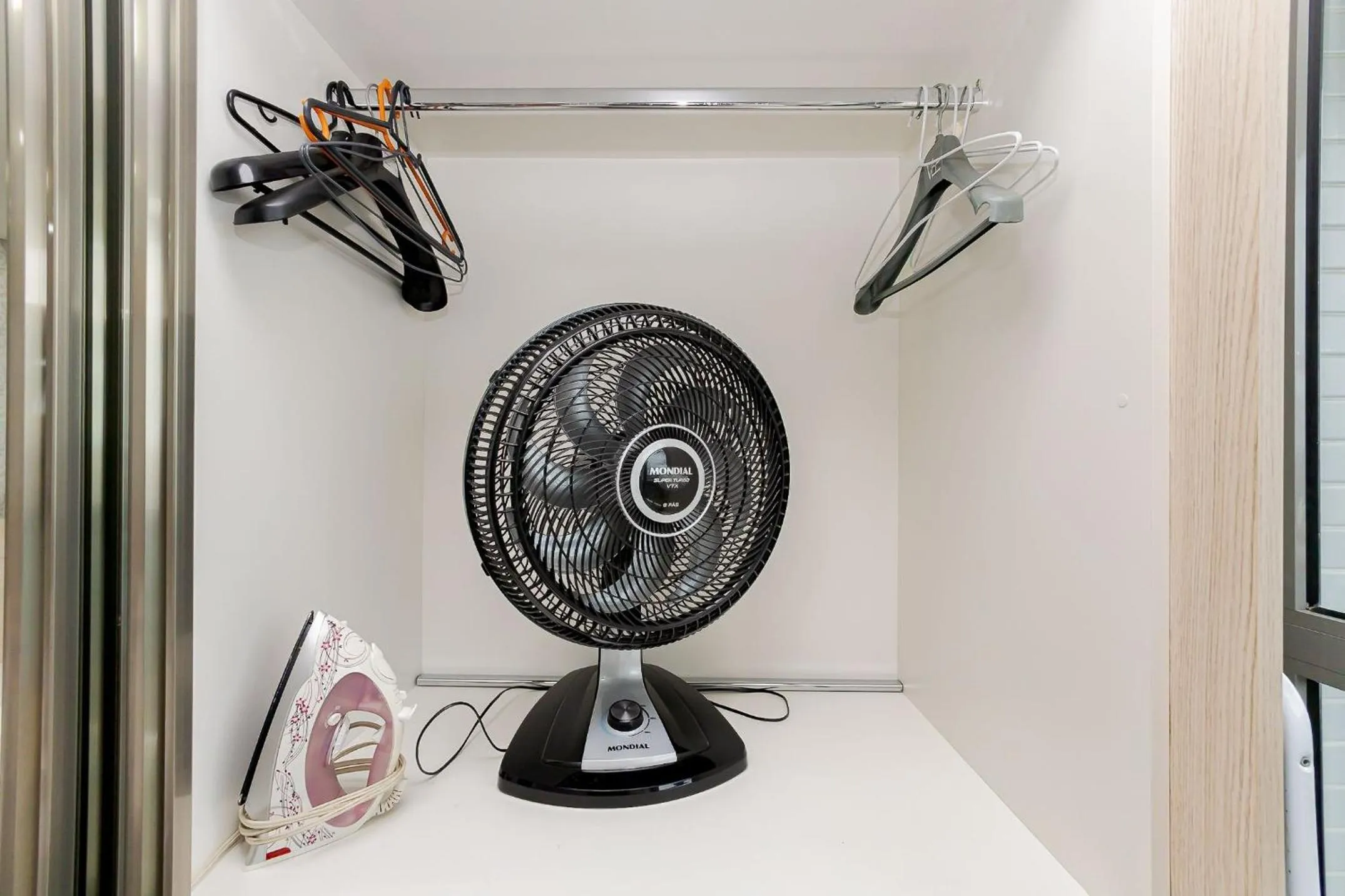 Photo of the whole room in 7th Avenue - Centro | Curitiba | Gonzaga Stays