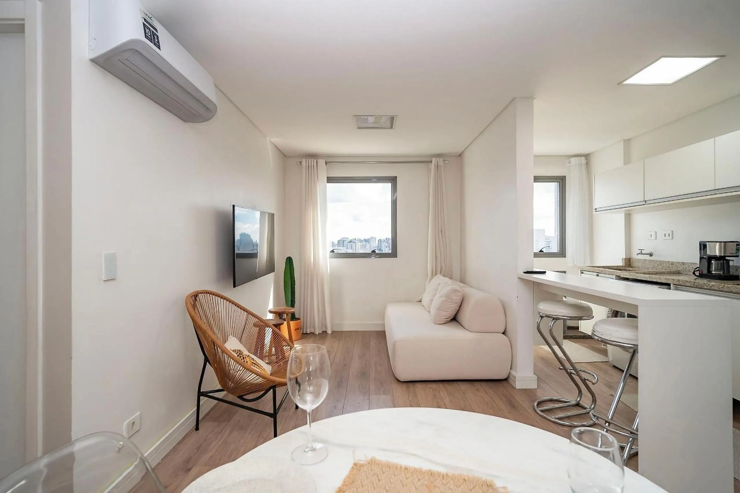 Living room in 7th Avenue - Centro | Curitiba | Gonzaga Stays