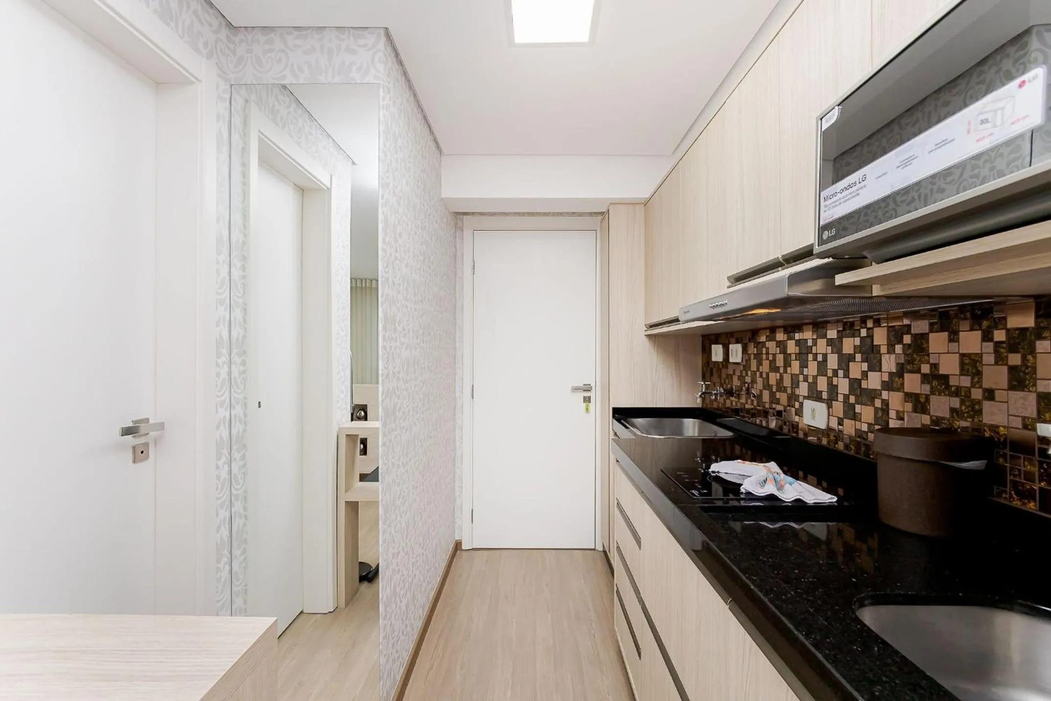 Kitchen or kitchenette in 7th Avenue - Centro | Curitiba | Gonzaga Stays