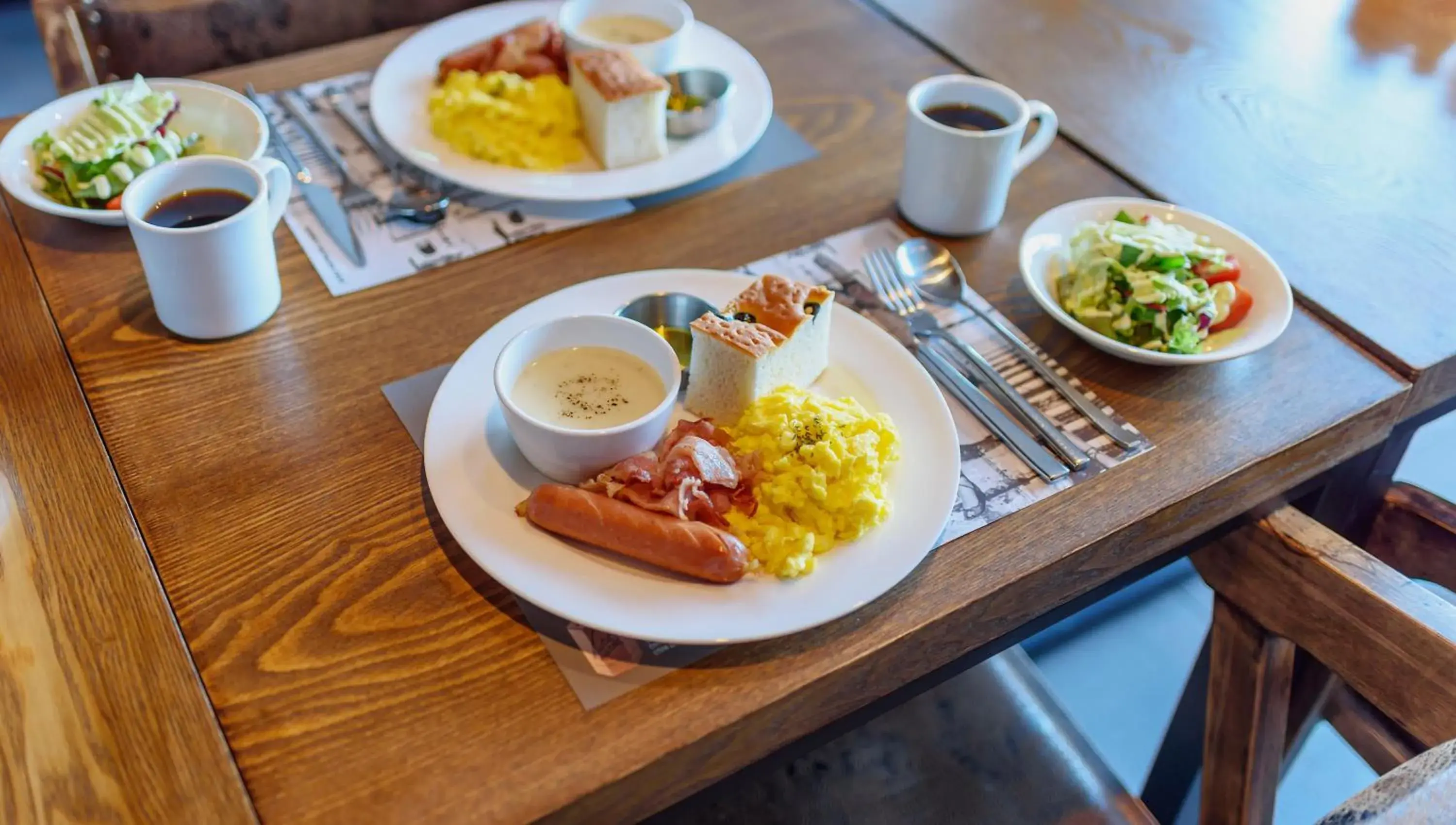 Restaurant/places to eat in Friemily Pool Villa & Hotel Restaurant/places to eat in Friemily Pool Villa & Hotel