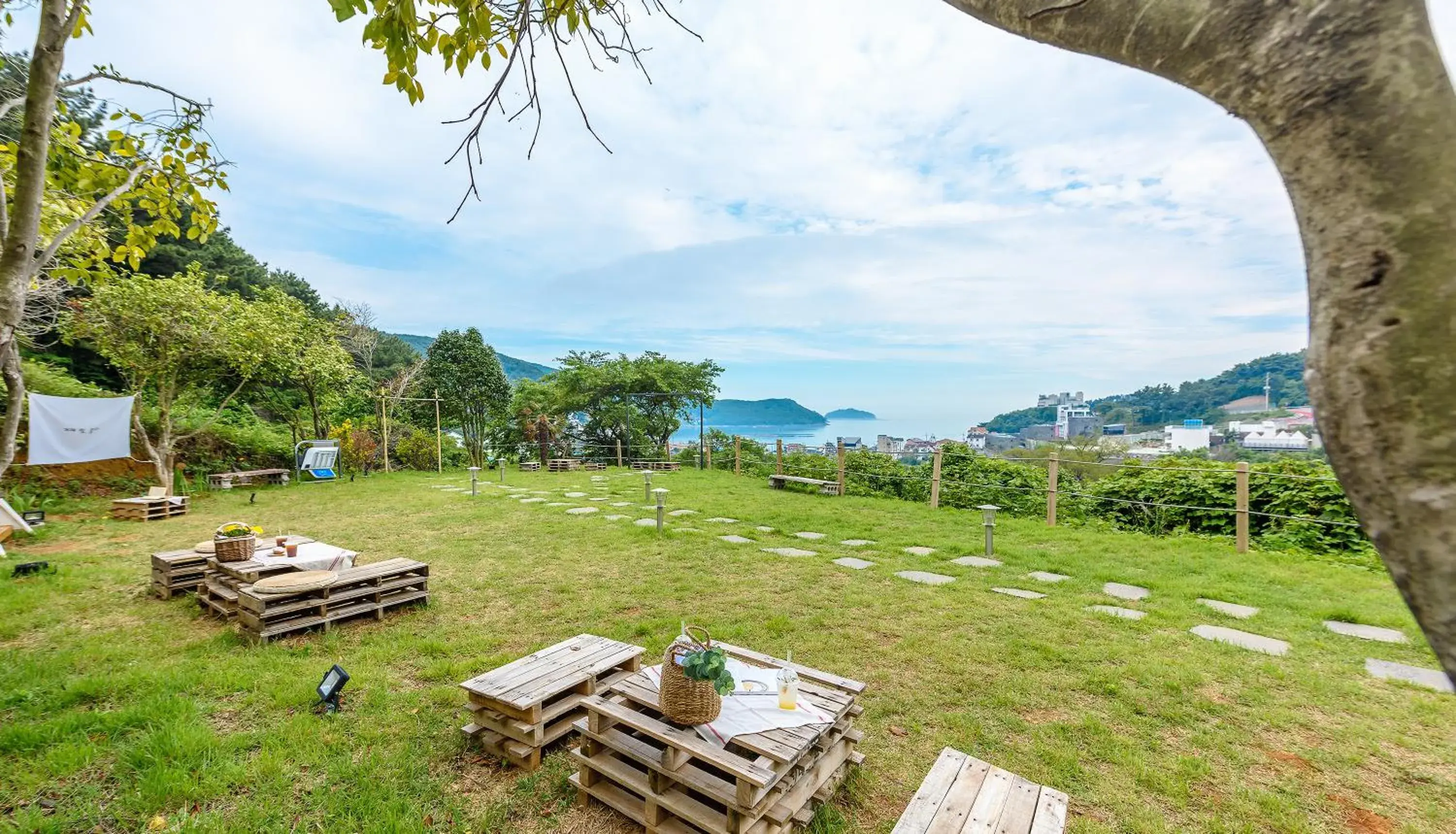 Natural landscape in Friemily Pool Villa & Hotel Natural landscape in Friemily Pool Villa & Hotel