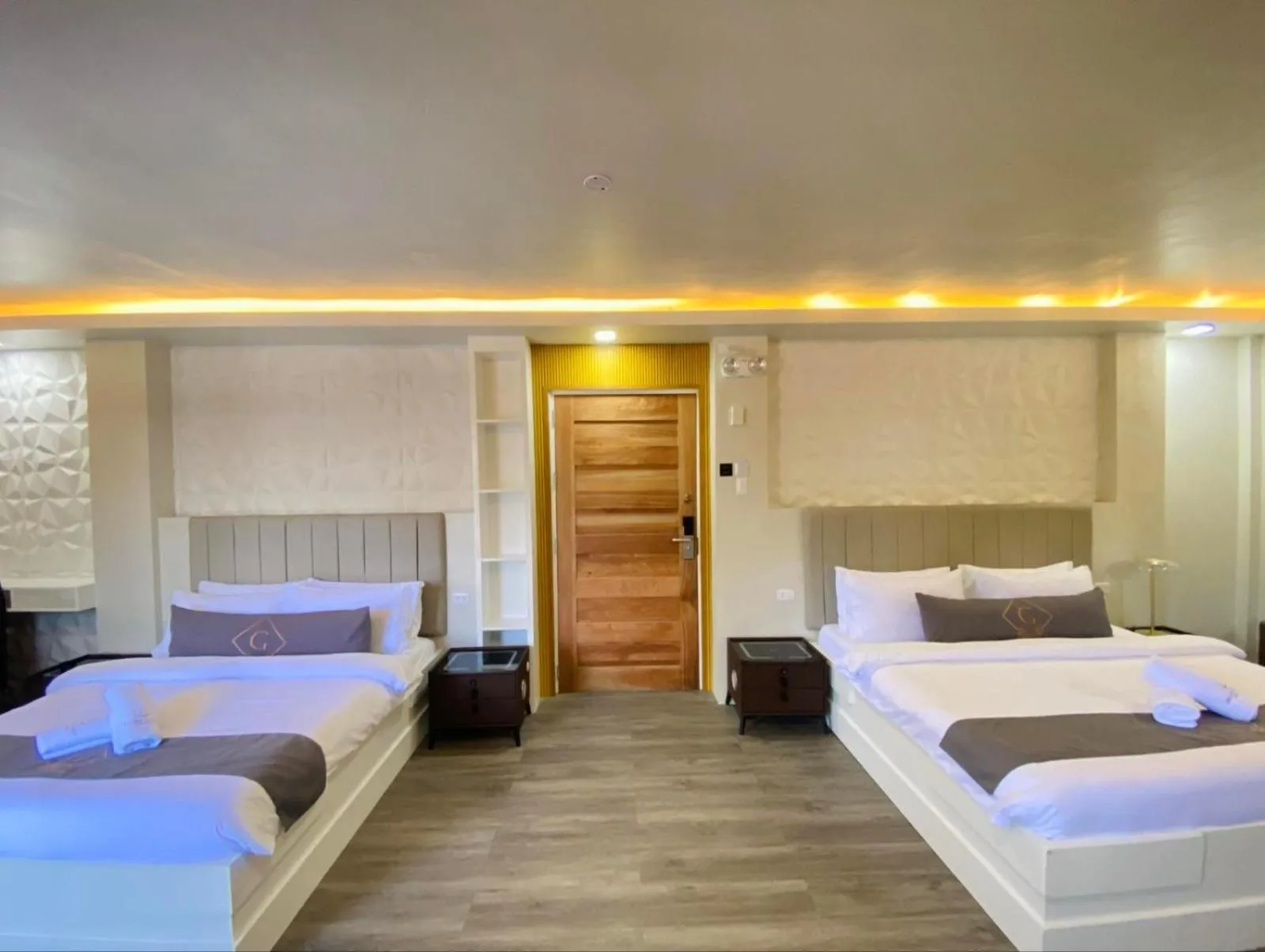 Bed in Grospe Resort Boracay