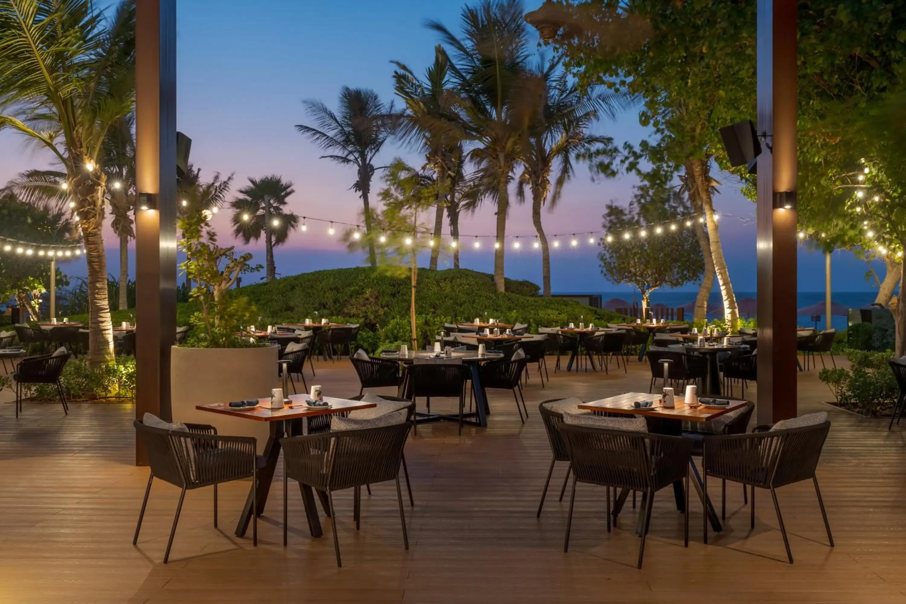 Restaurant/places to eat in Banyan Tree Dubai at Bluewaters Restaurant/places to eat in Banyan Tree Dubai at Bluewaters