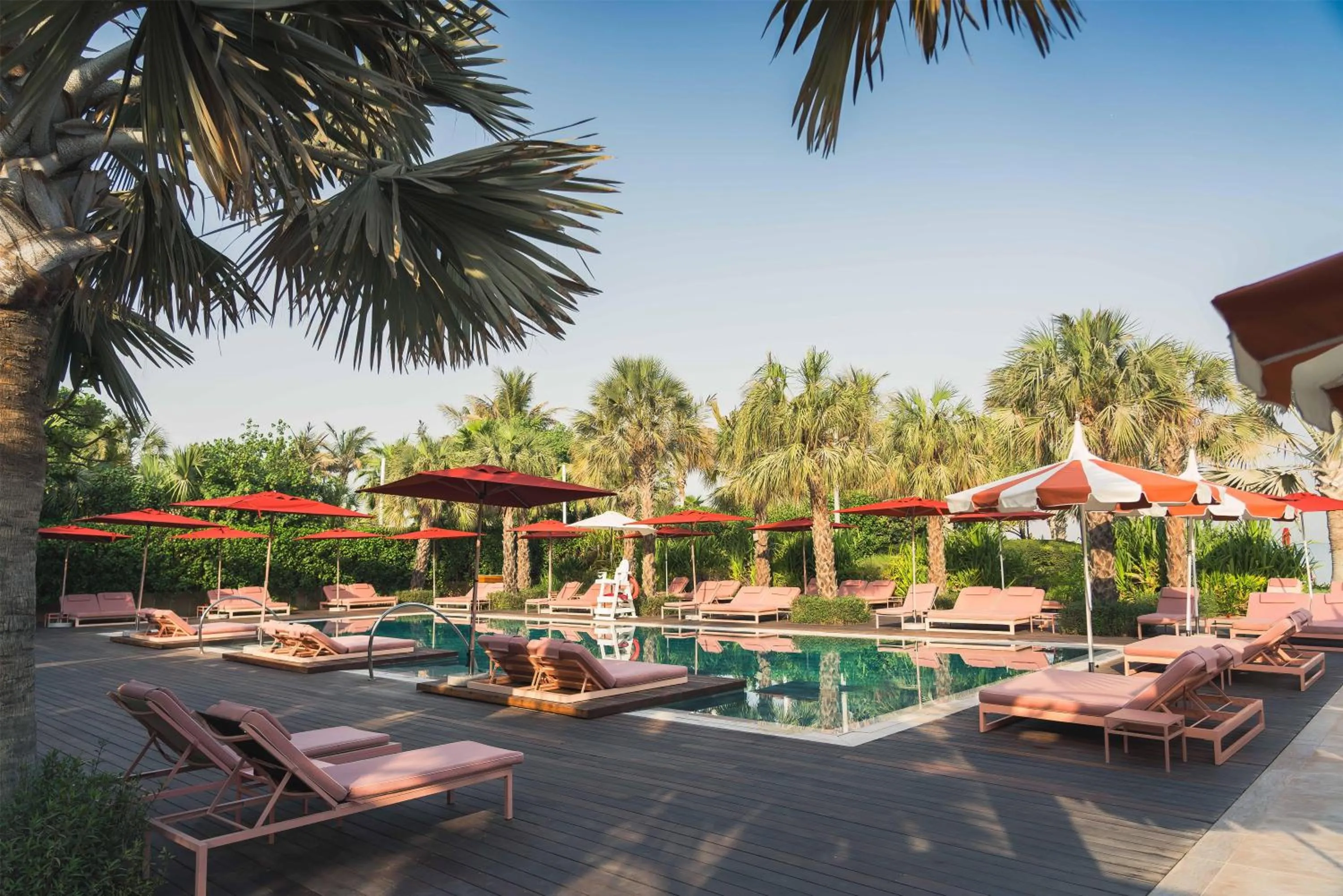 Property building in Banyan Tree Dubai at Bluewaters