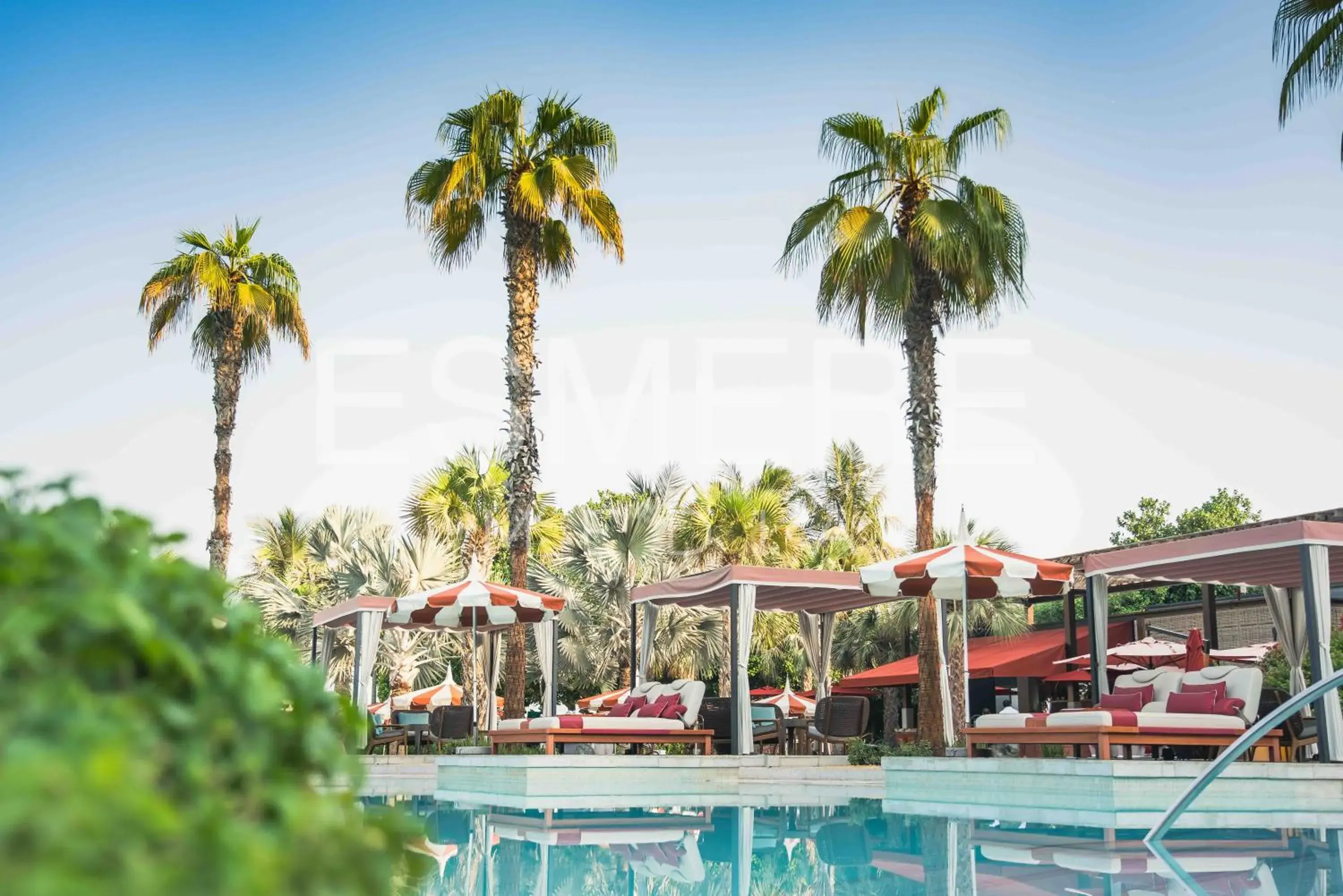 Swimming pool in Banyan Tree Dubai at Bluewaters Swimming pool in Banyan Tree Dubai at Bluewaters