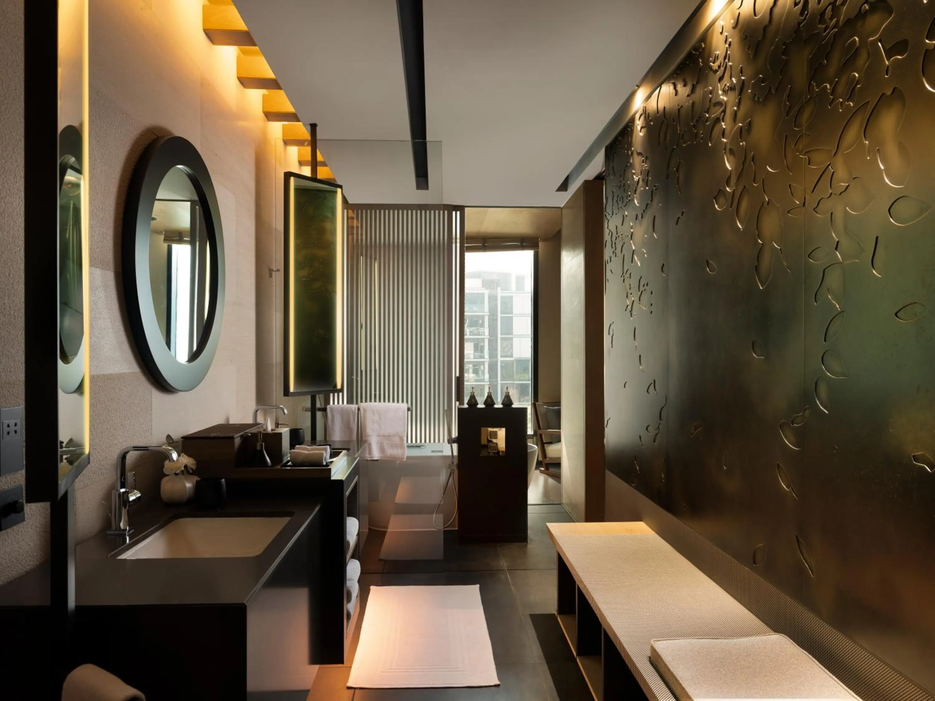 Bathroom in Banyan Tree Dubai at Bluewaters