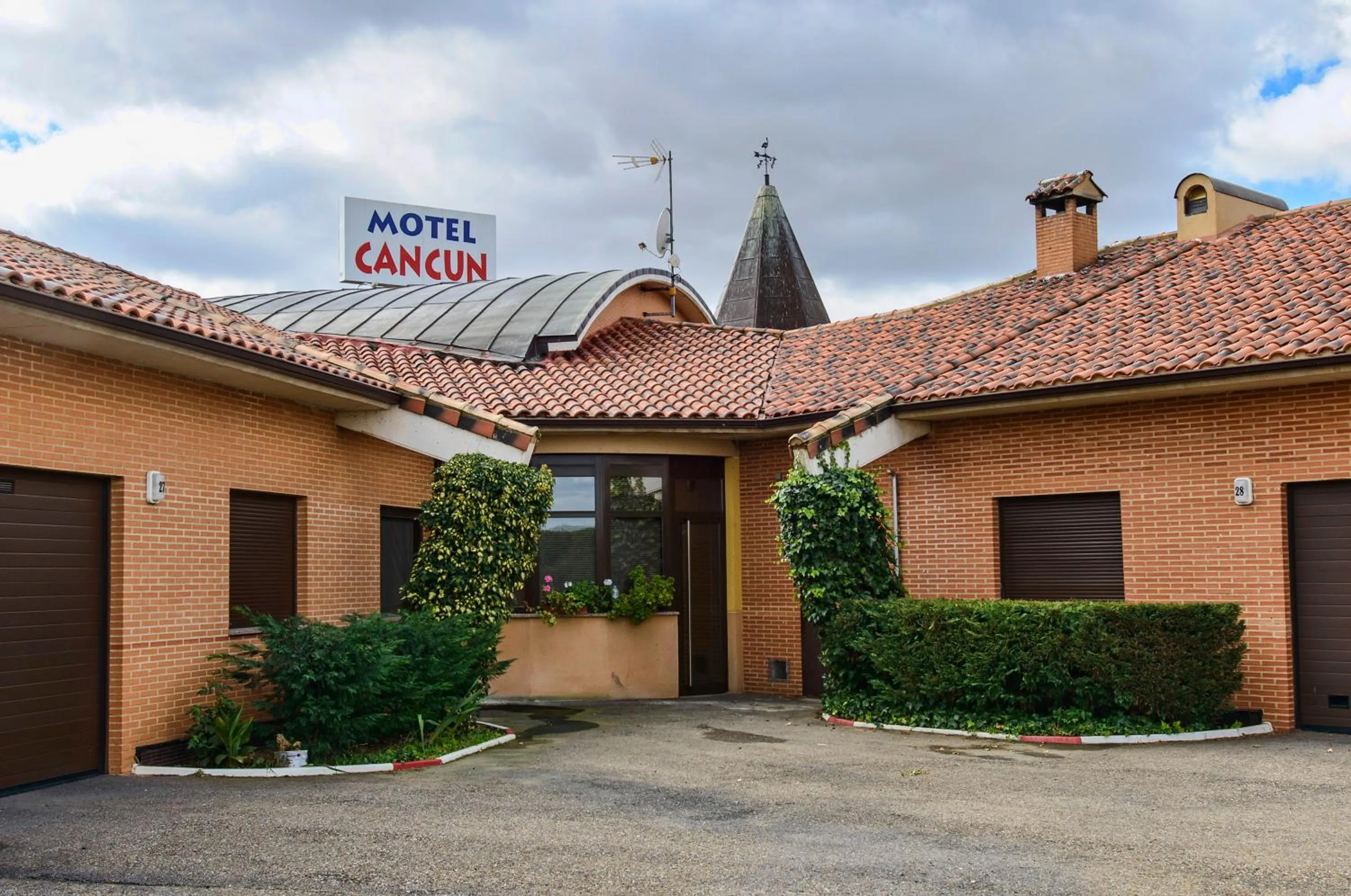 Nearby landmark in Motel Cancun León