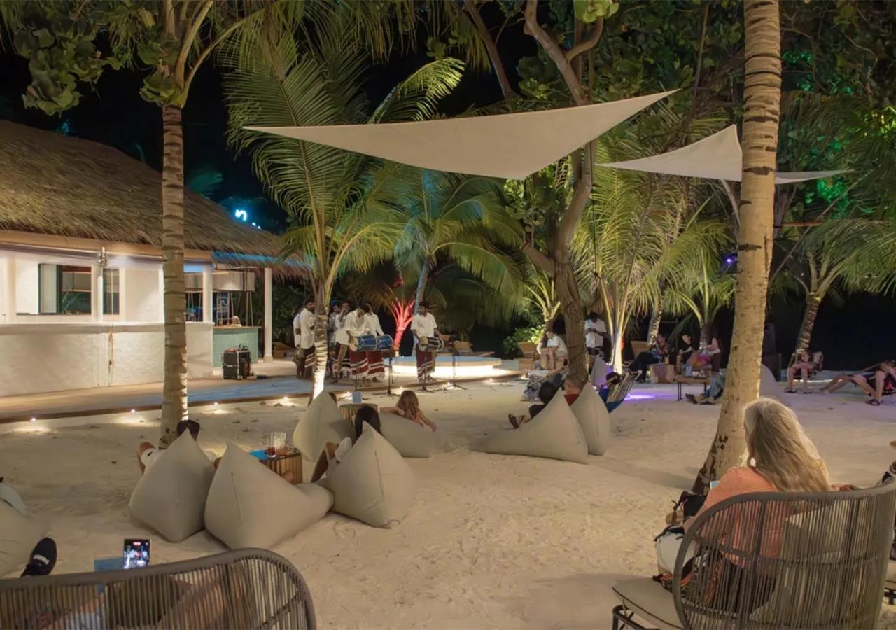 Entertainment in Stone Hotels Dhiffushi