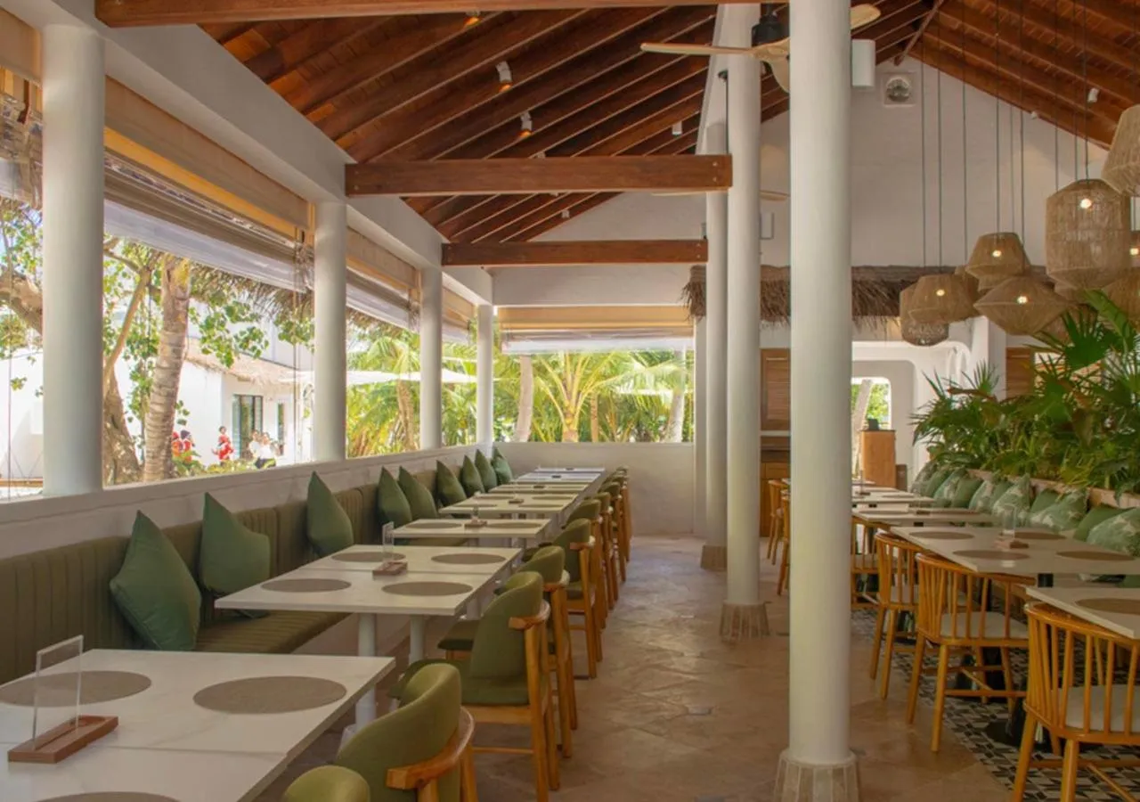 Restaurant/places to eat in Stone Hotels Dhiffushi