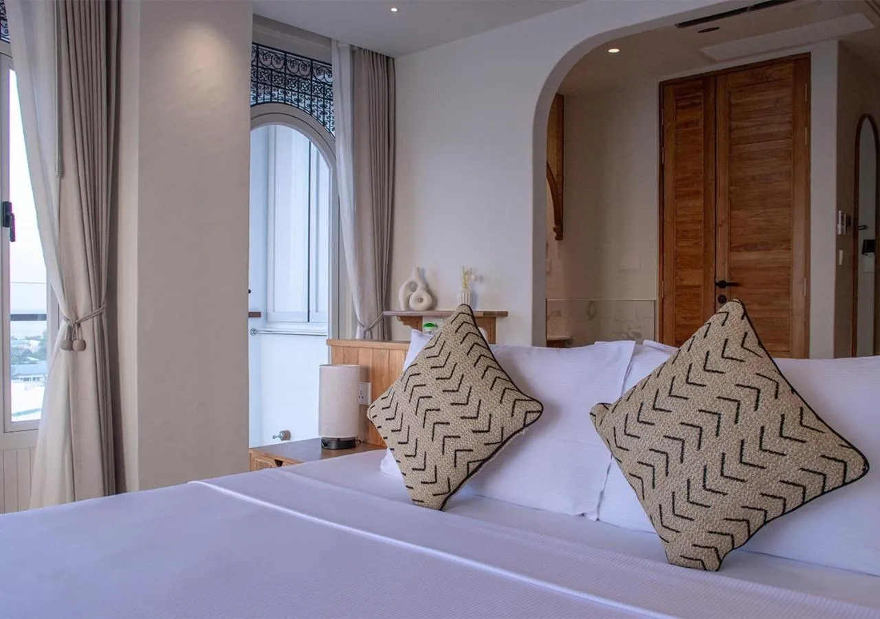 Bed in Stone Hotels Dhiffushi