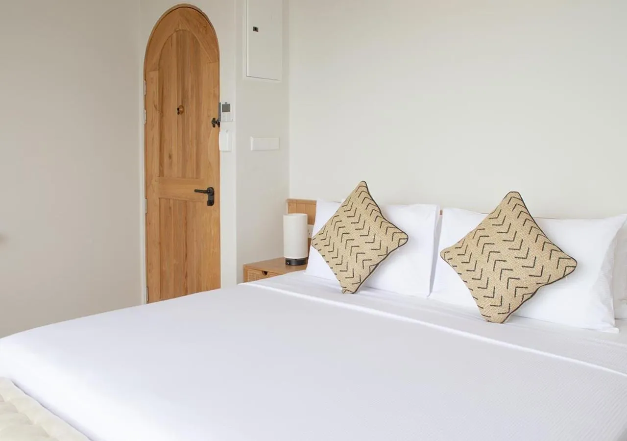 Bed in Stone Hotels Dhiffushi