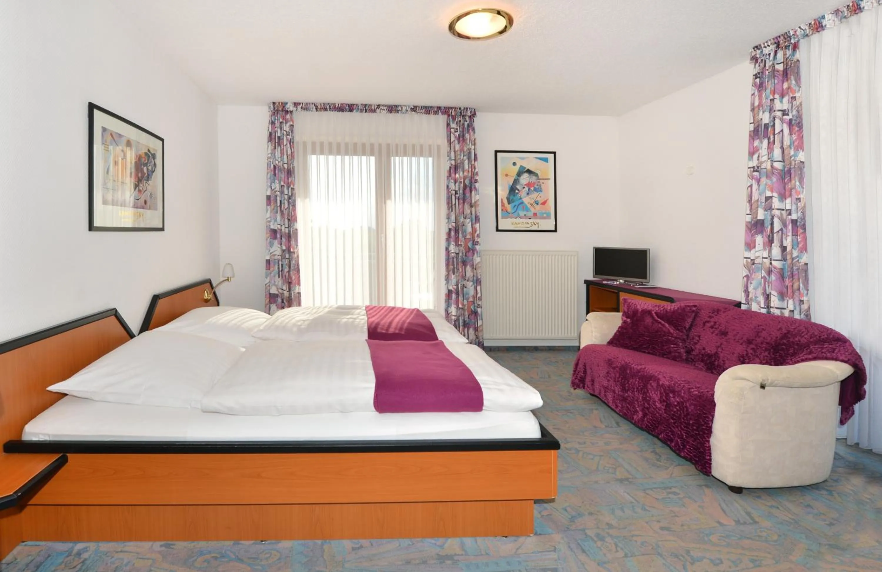 Bed in Rhön-Hotel Sonnenhof - Restaurant & Café