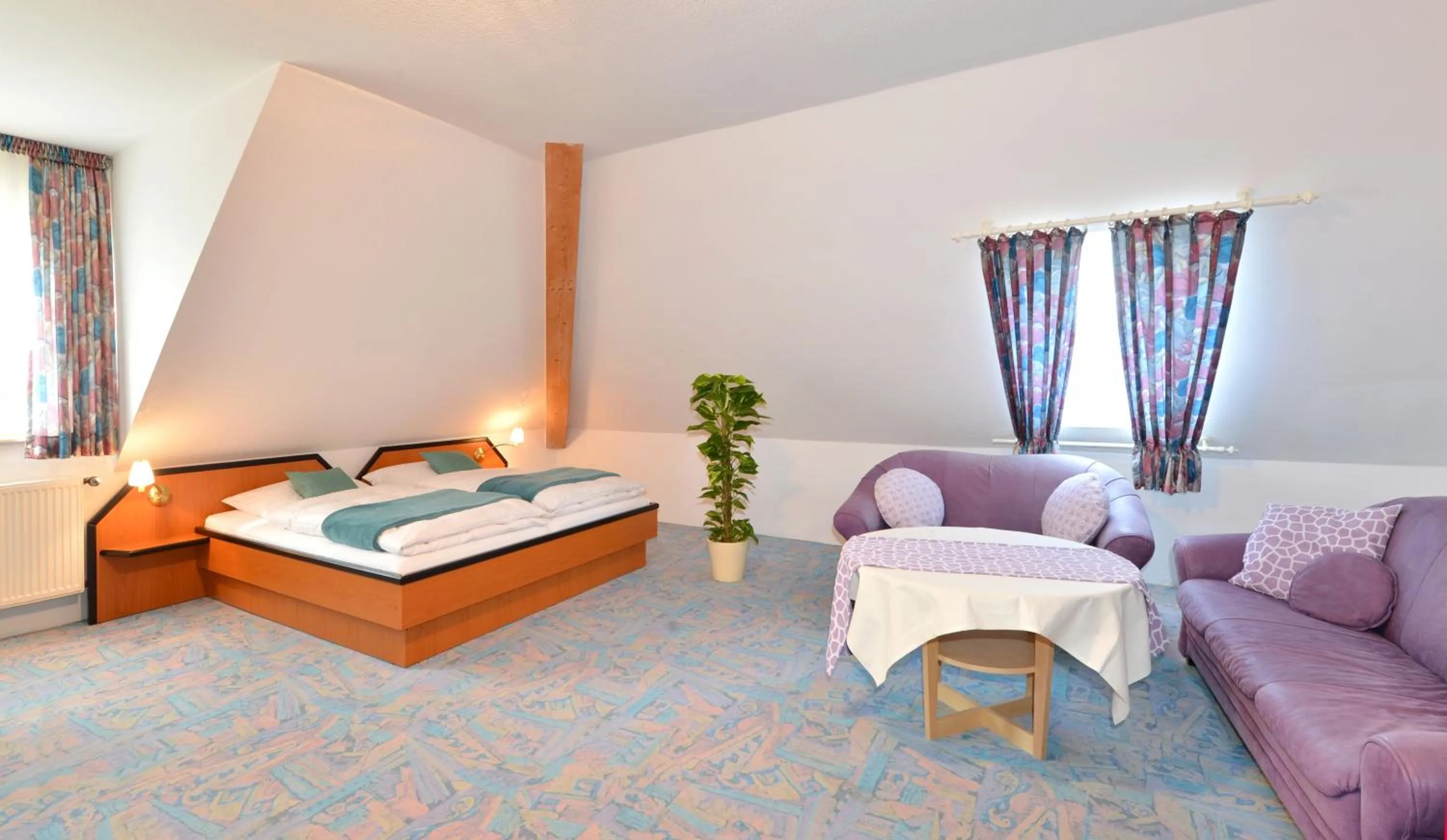 Bedroom, Bed in Rhön-Hotel Sonnenhof - Restaurant & Café